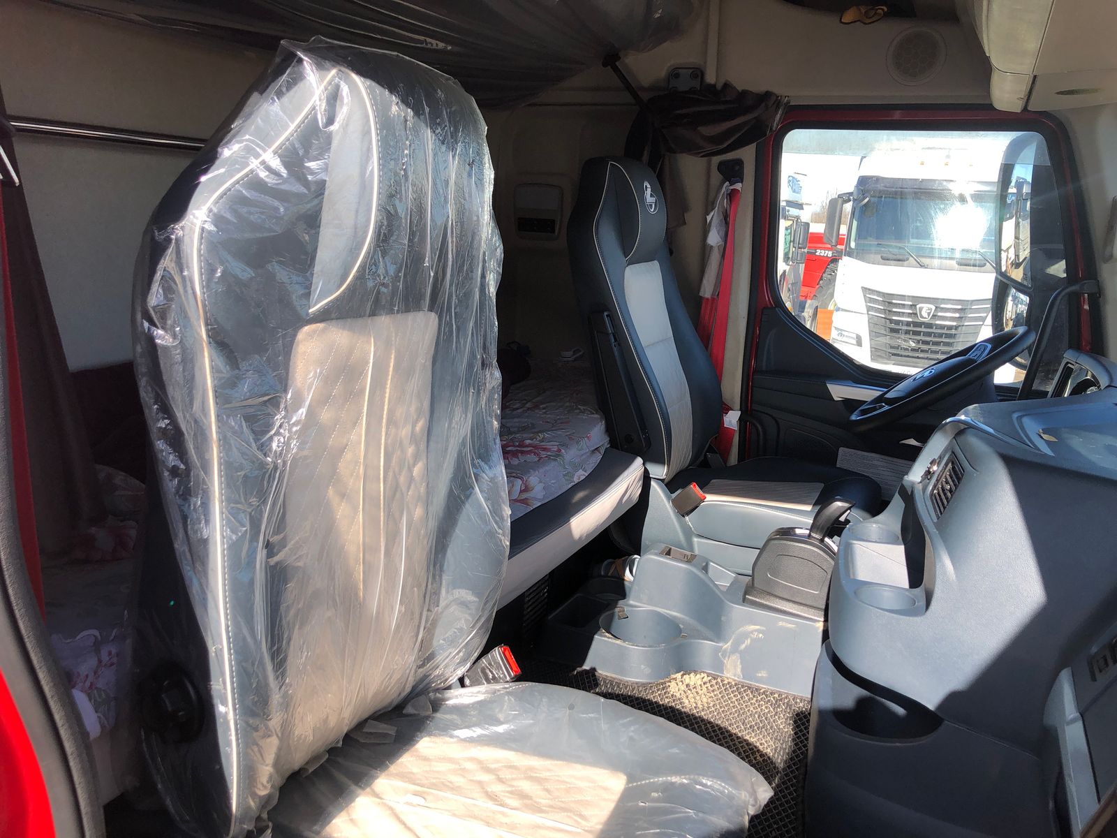 CHENGLONG H7 4x2 Седельный тягач 2023 г. - фото 11