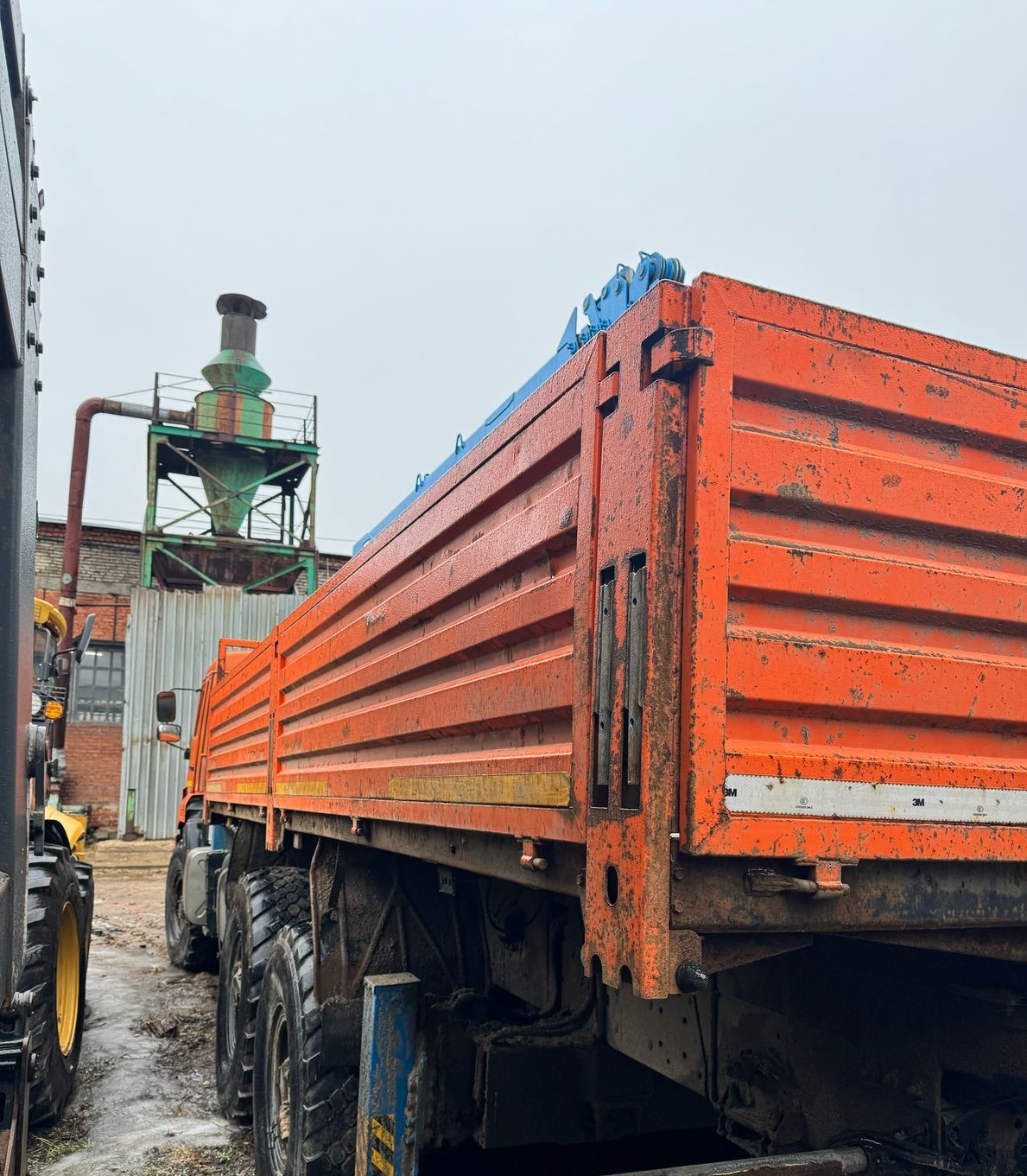 Агропромсервис 4382* на шасси КамАЗ 43118 6x6 Бортовой с КМУ 2022 г. - фото 5