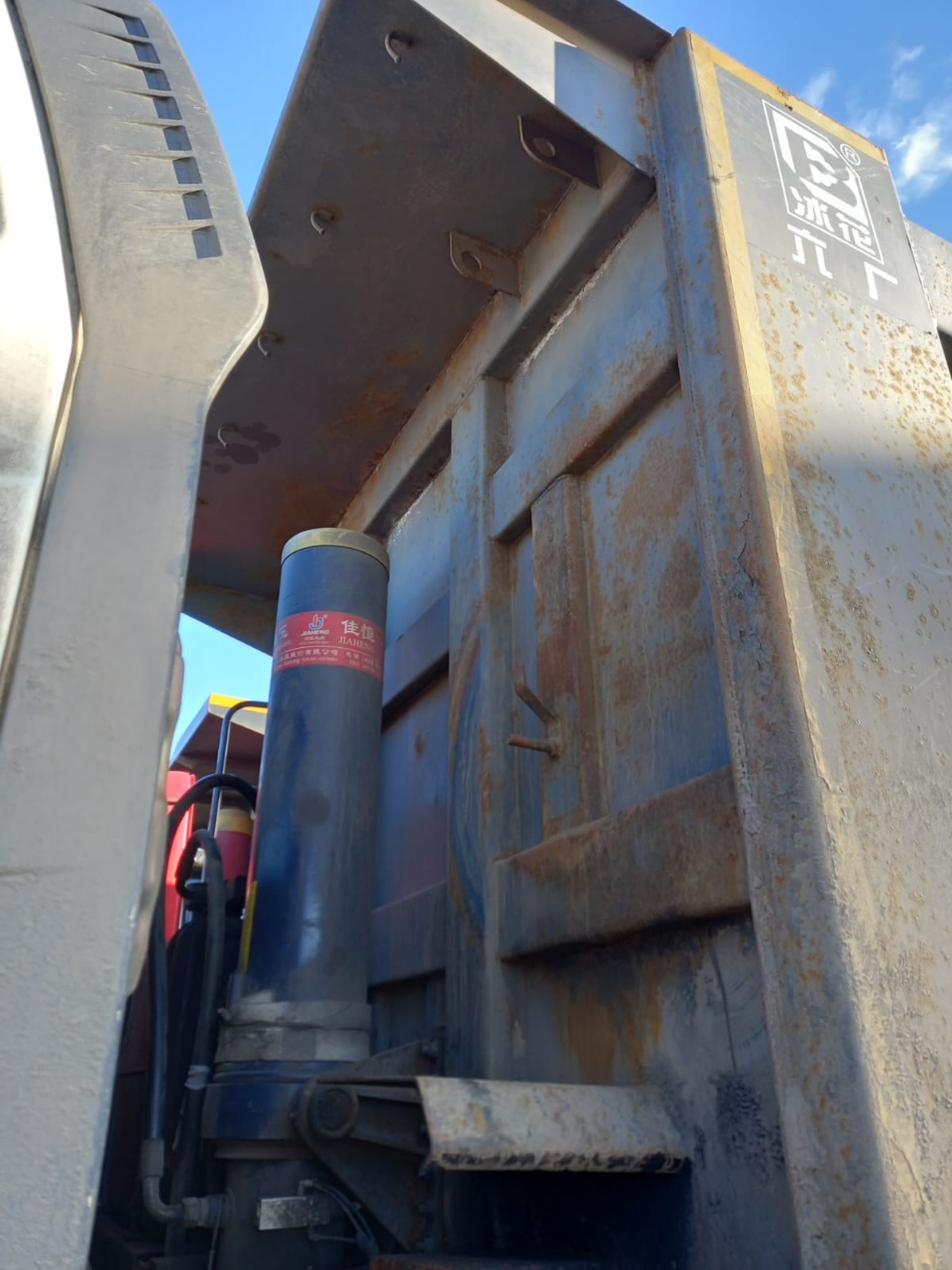 FAW J6 8x4 Самосвал 2022 г. - фото 15