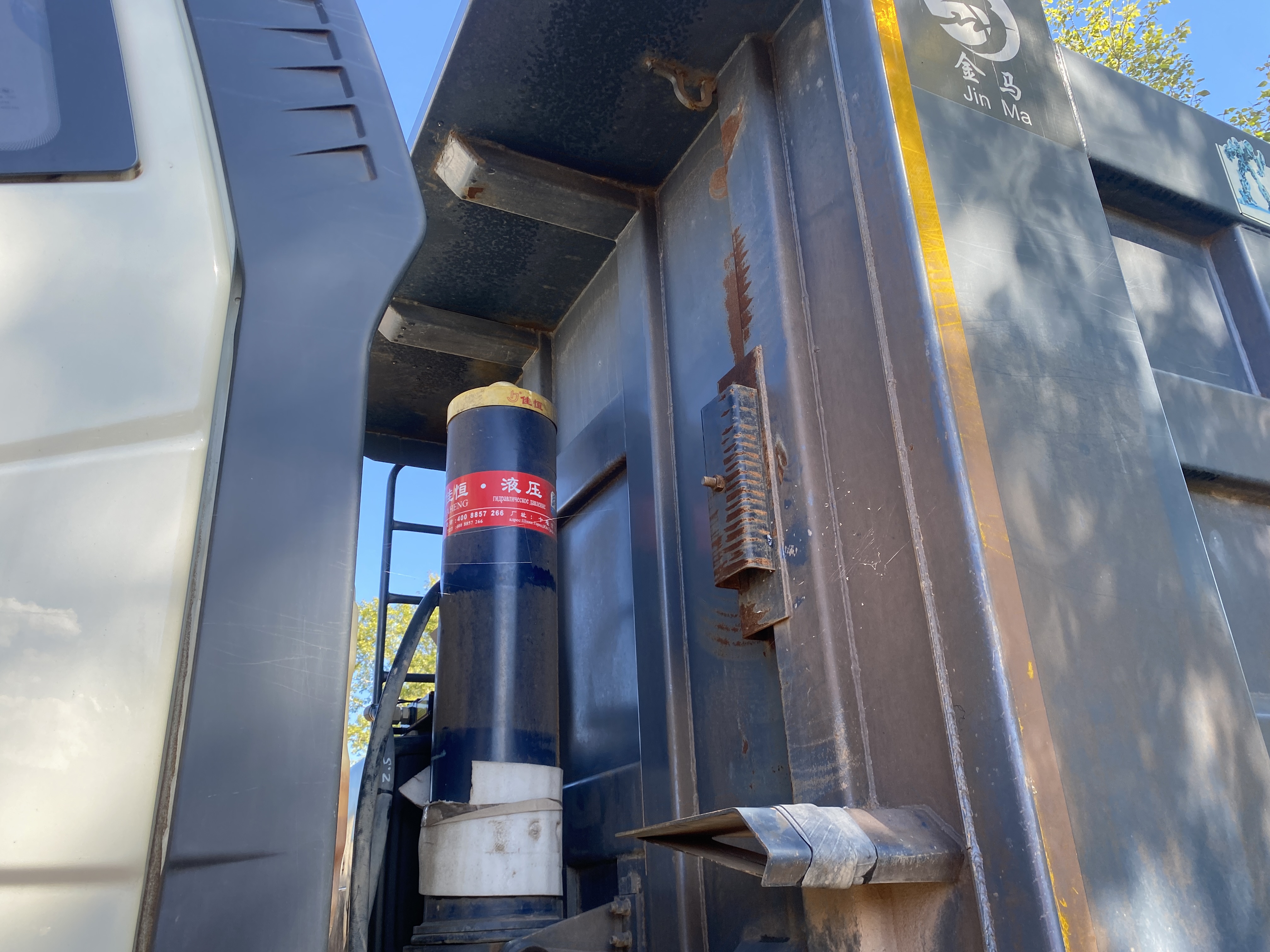 FAW J6 8x4 Самосвал 2022 г. - фото 3