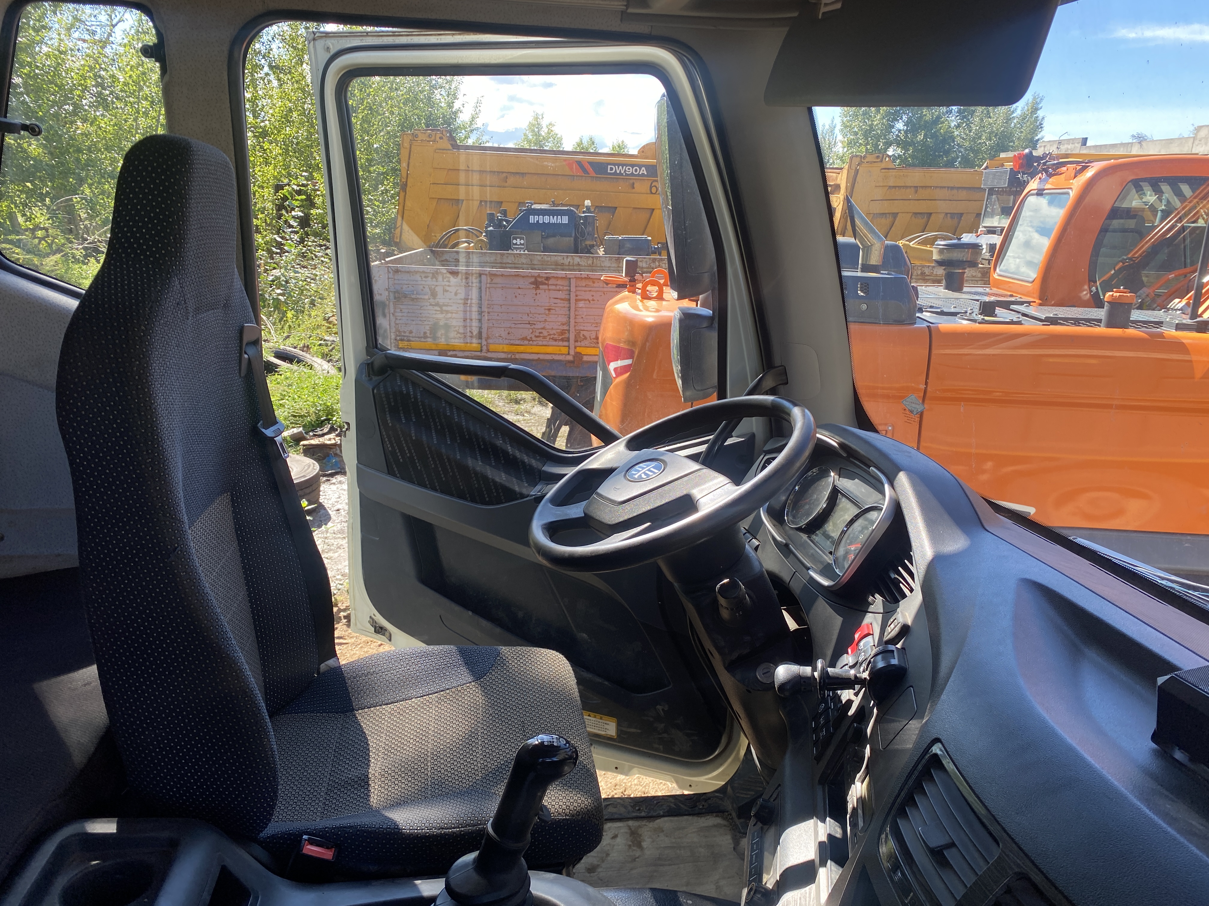 FAW J6 8x4 Самосвал 2022 г. - фото 8