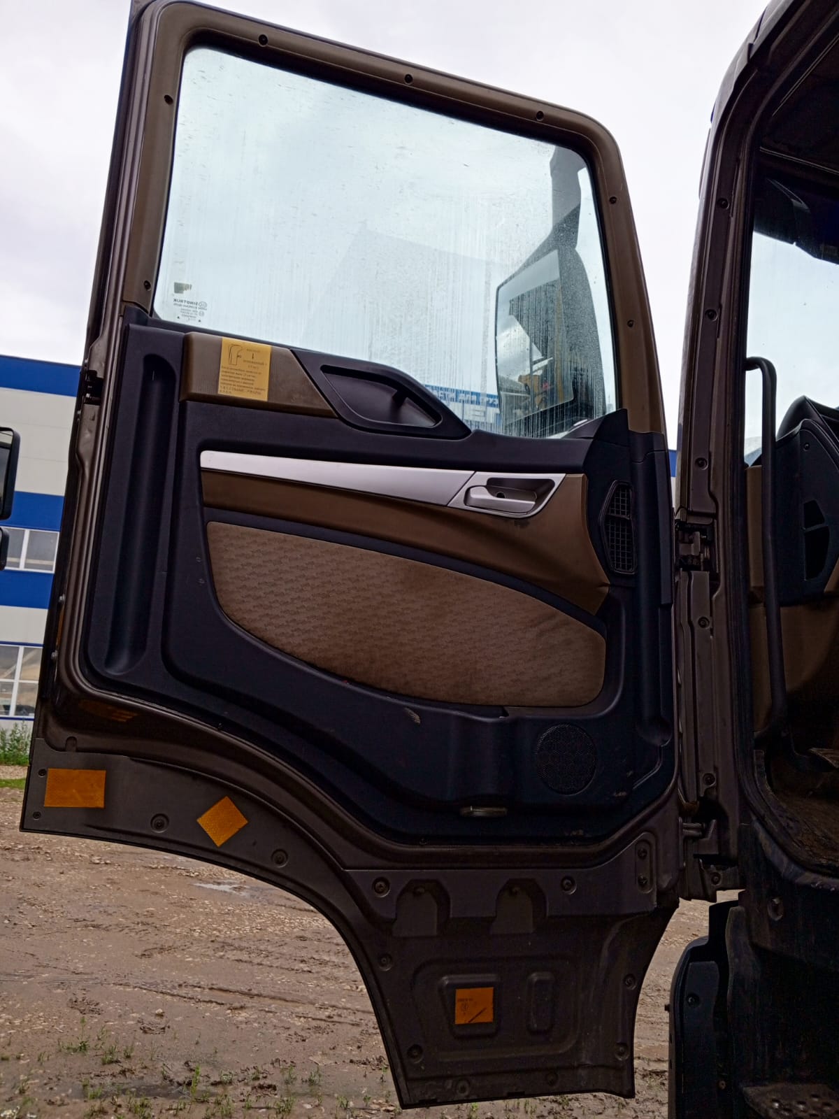 Howo T5G 8x4 Самосвал 2023 г. - фото 6