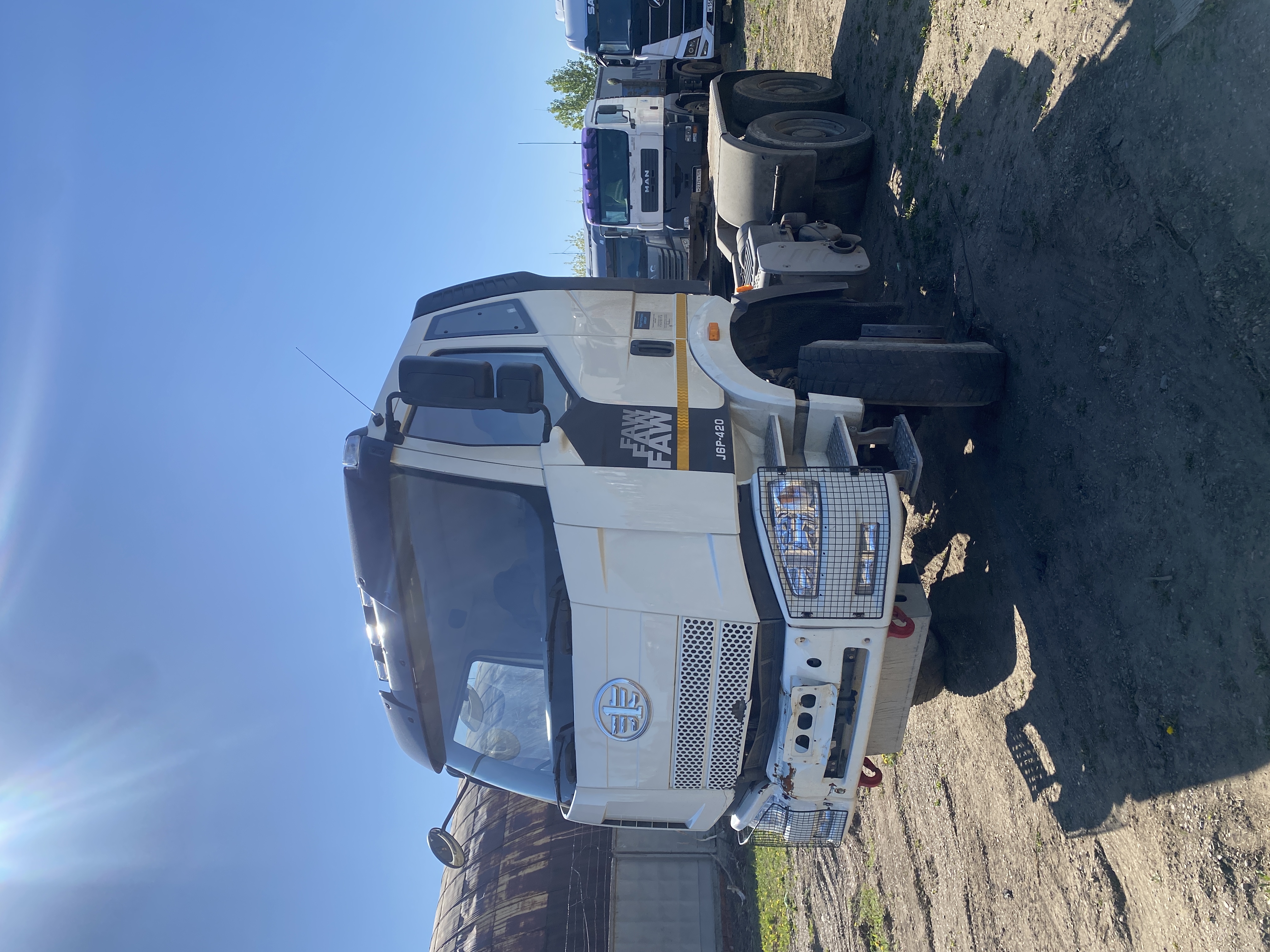 FAW J6 6x6 Седельный тягач 2024 г. - фото 3