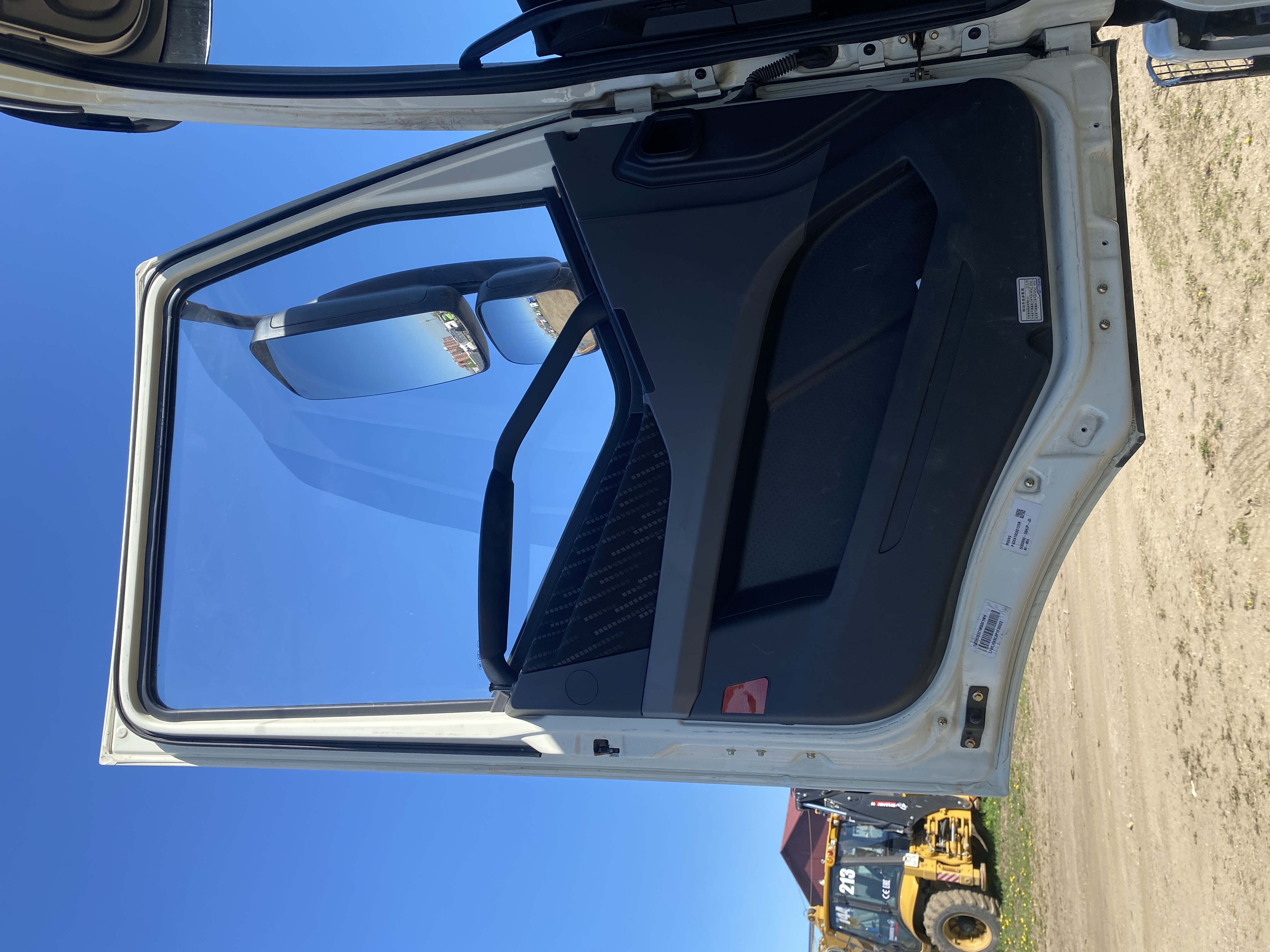 FAW J6 6x6 Седельный тягач 2024 г. - фото 9