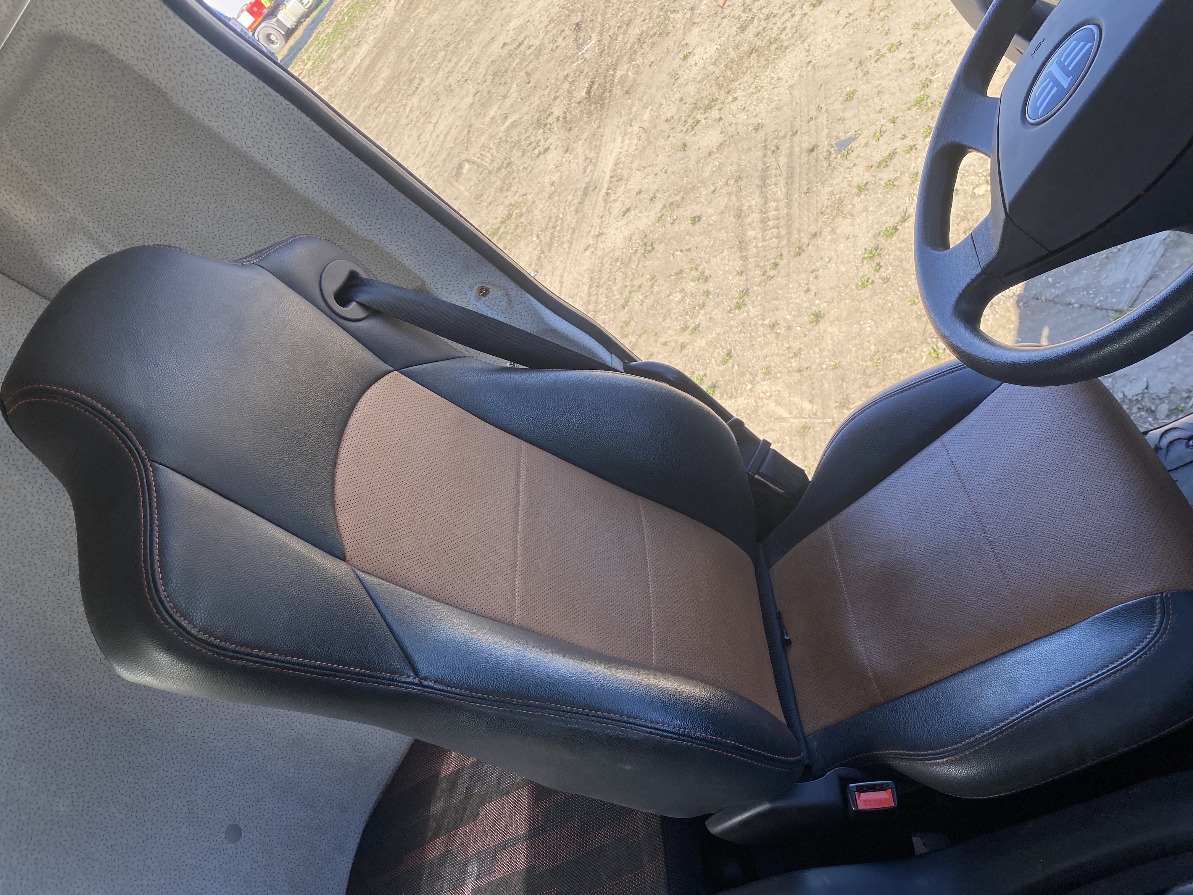 FAW J6 6x6 Седельный тягач 2024 г. - фото 16