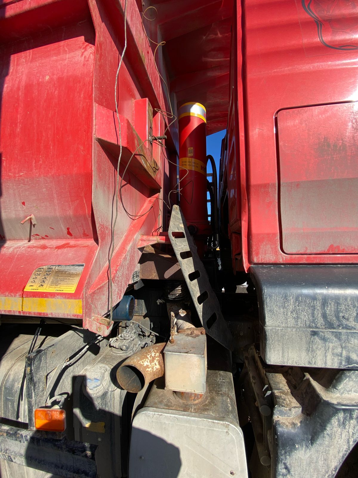 SITRAK C7H 6x4 Самосвал 2022 г. - фото 8