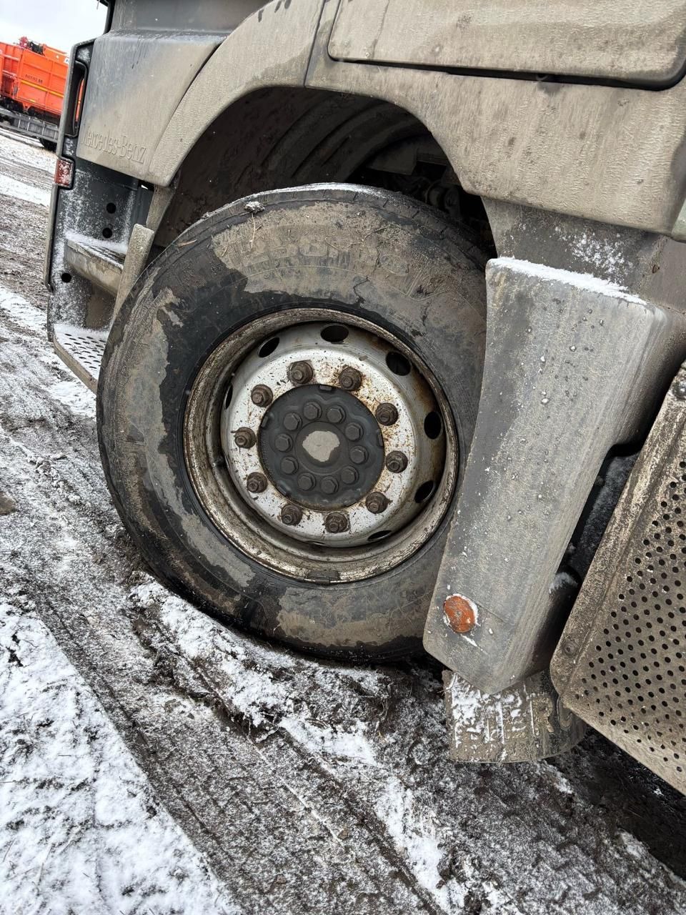 Mercedes-Benz ACTROS 4x2 Седельный тягач 2017 г. - фото 11