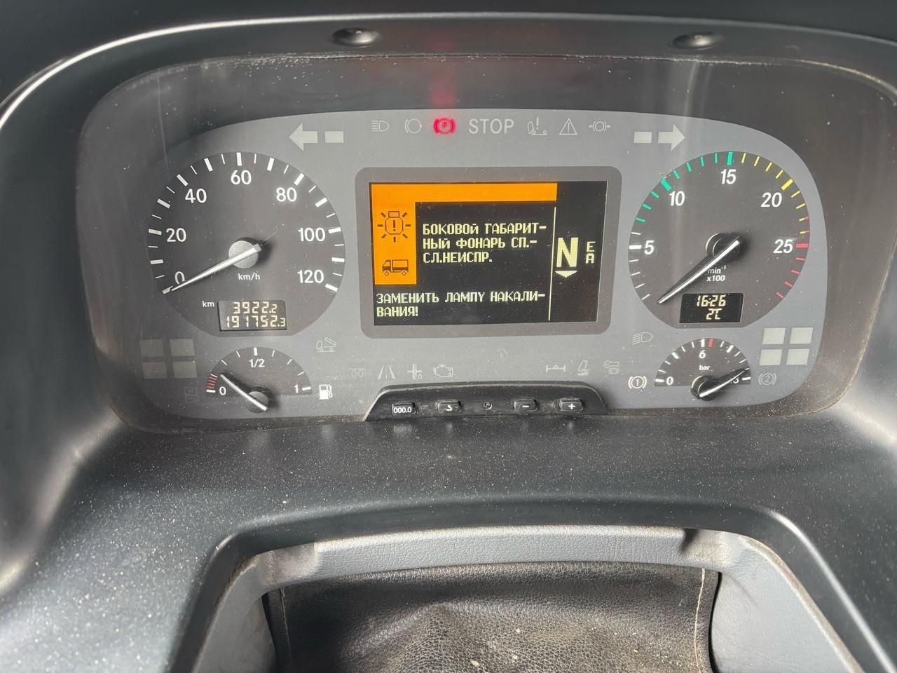 Mercedes-Benz ACTROS 4x2 Седельный тягач 2017 г. - фото 18