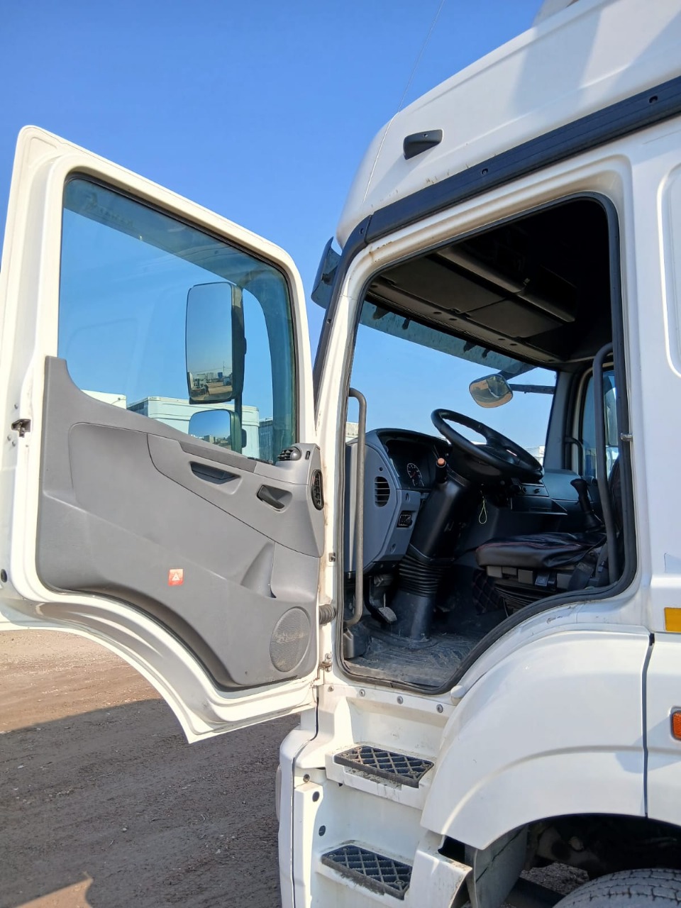 КамАЗ 5490 4x2 Седельный тягач 2016 г. - фото 5