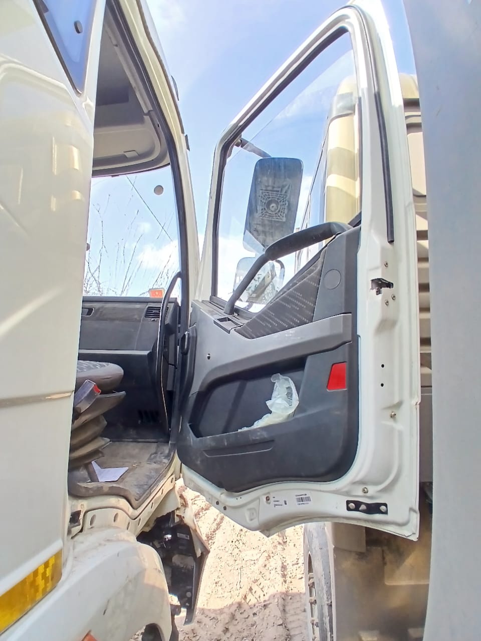 FAW J6 8x4 Самосвал 2023 г. - фото 9