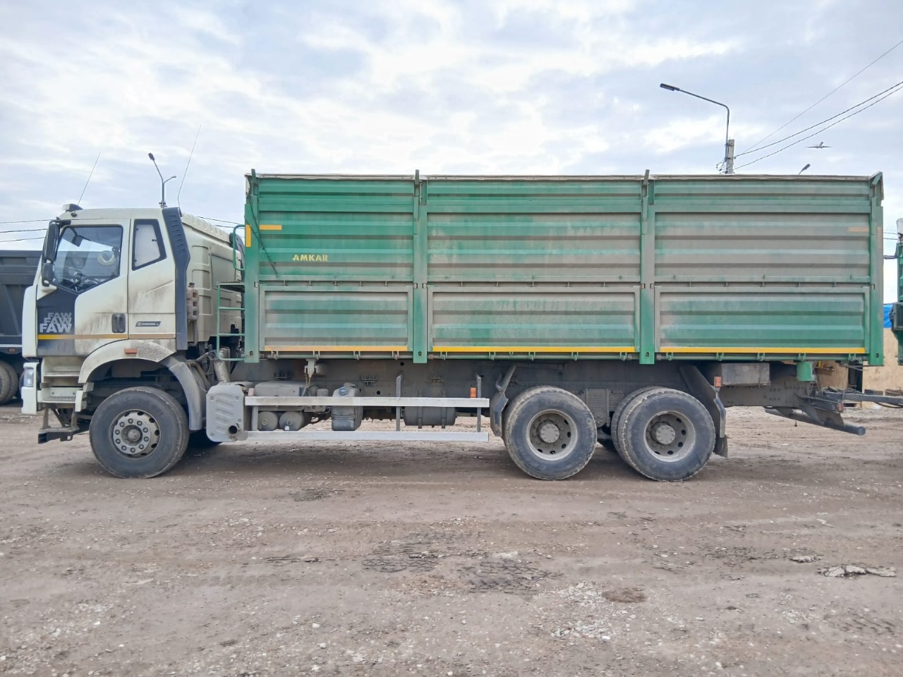 Автомастер 5589* на шасси FAW CA 3250 6x4 Зерновоз 2022 г. - фото 2