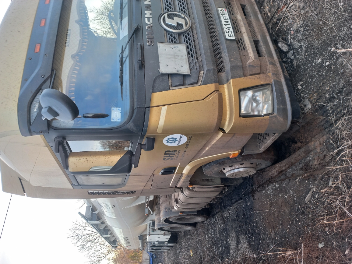 Shacman (Shaanxi) SX* 6x4 Седельный тягач 2022 г. - фото 3