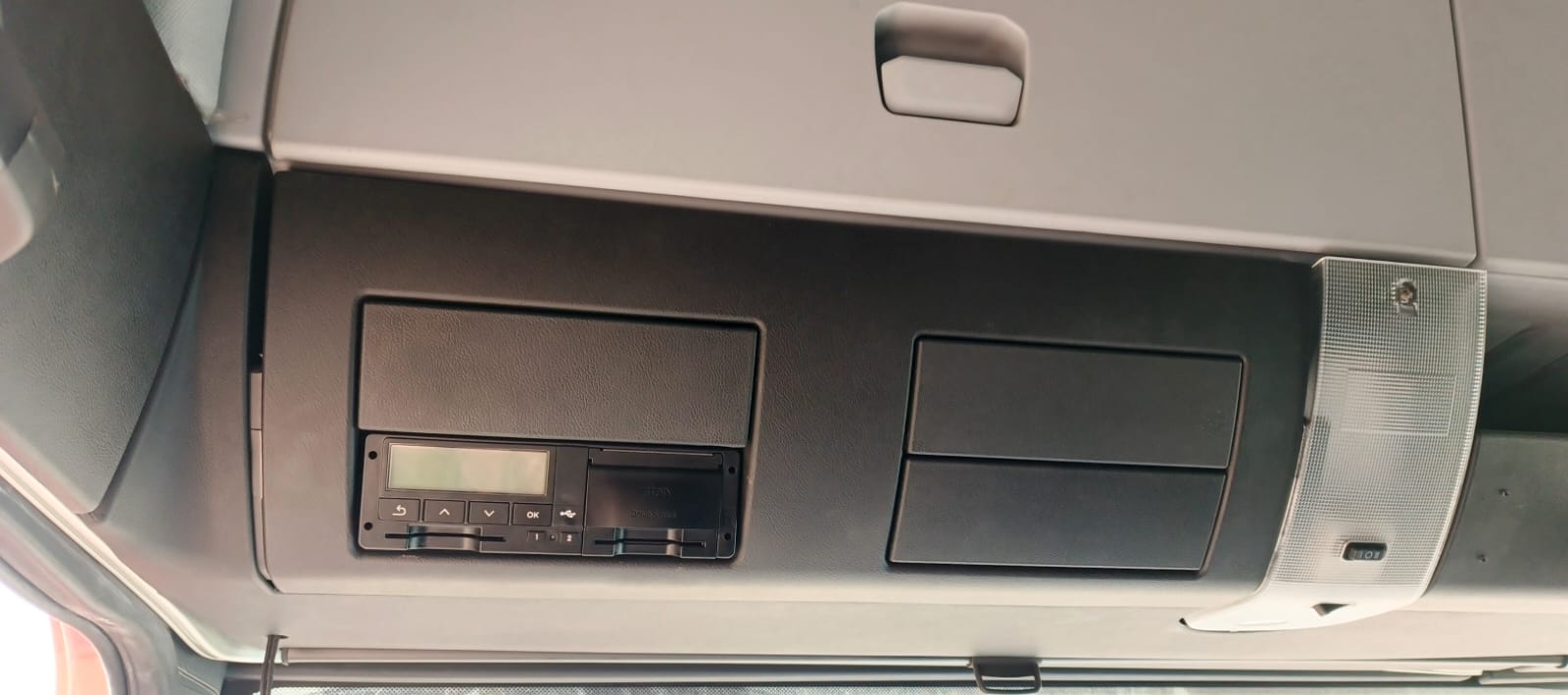 SITRAK C7H 4x2 Седельный тягач 2023 г. - фото 8