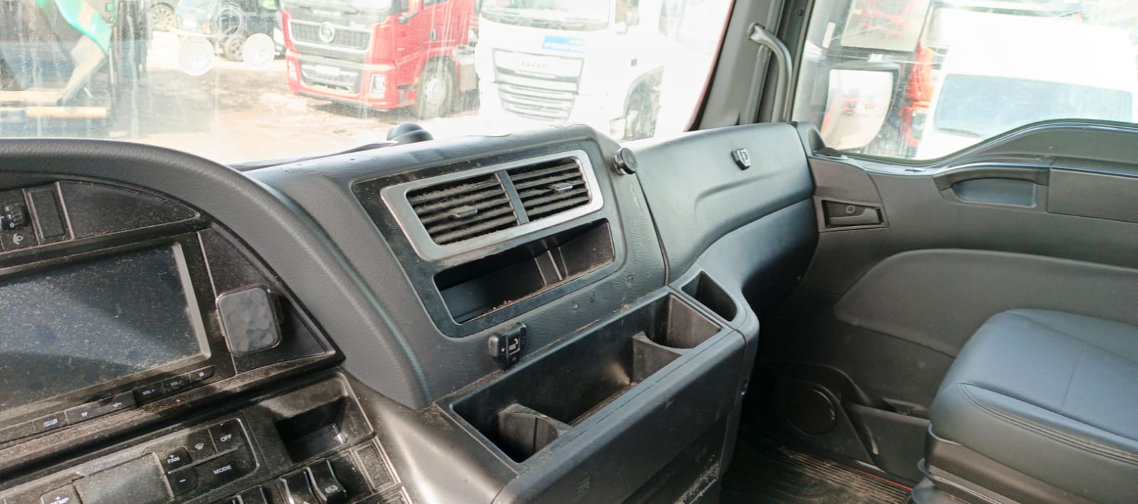 SITRAK C7H 4x2 Седельный тягач 2023 г. - фото 9