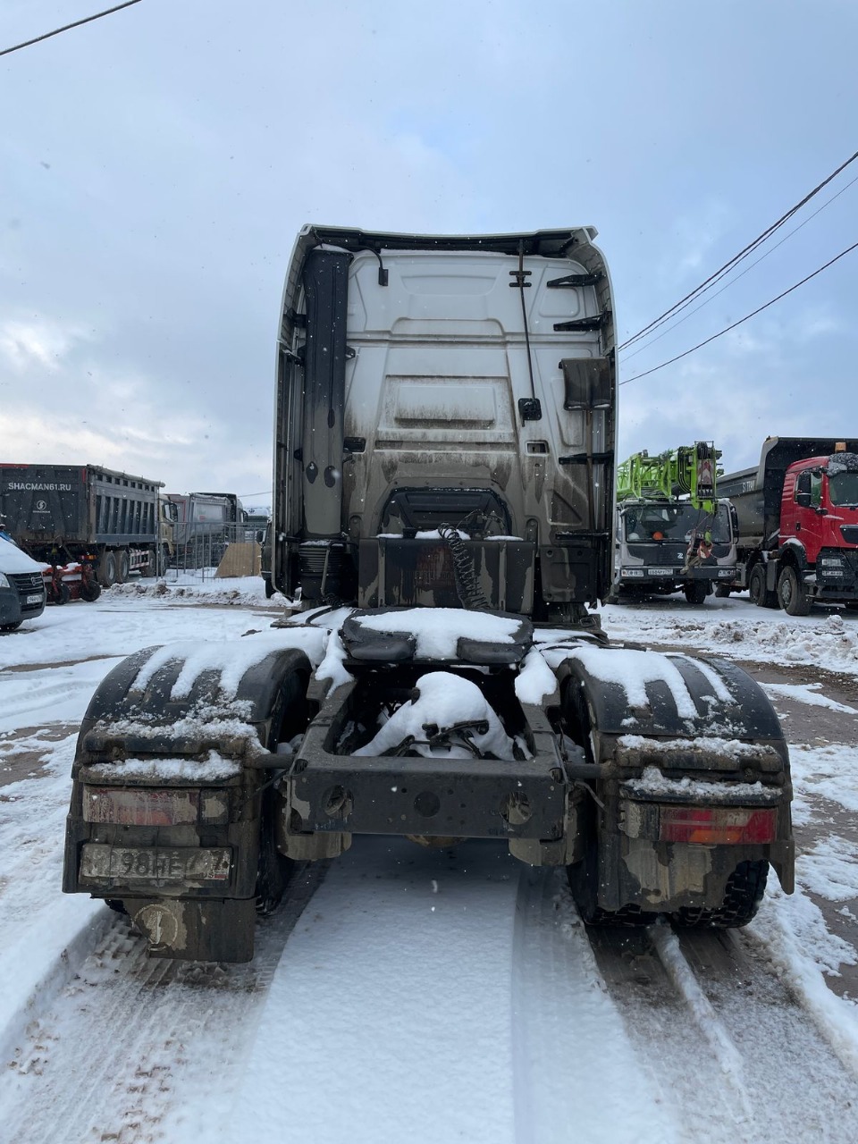 Shacman (Shaanxi) SX* 4x2 Седельный тягач 2022 г. - фото 4