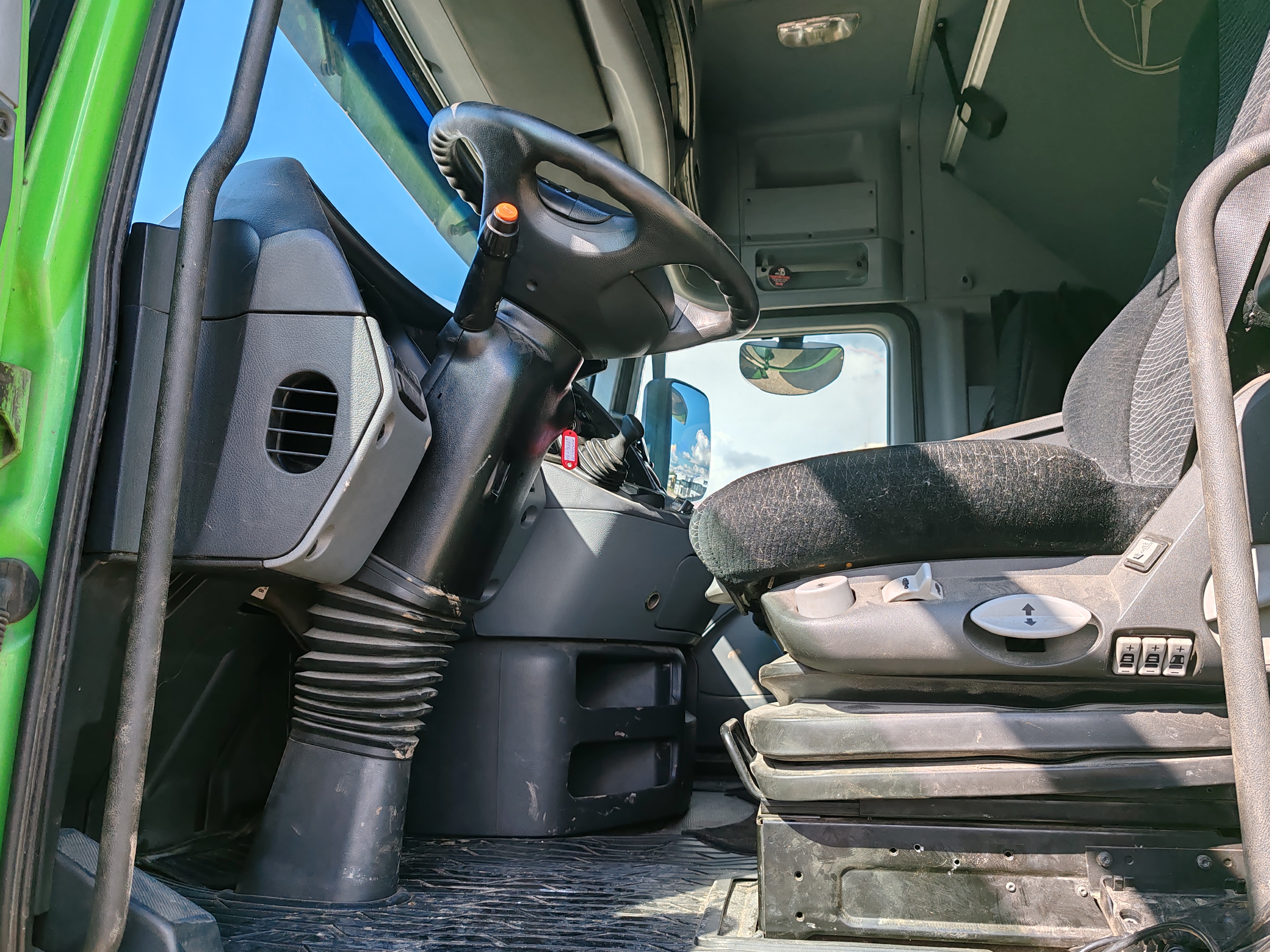 Mercedes-Benz ACTROS 4x2 Седельный тягач 2018 г. - фото 12