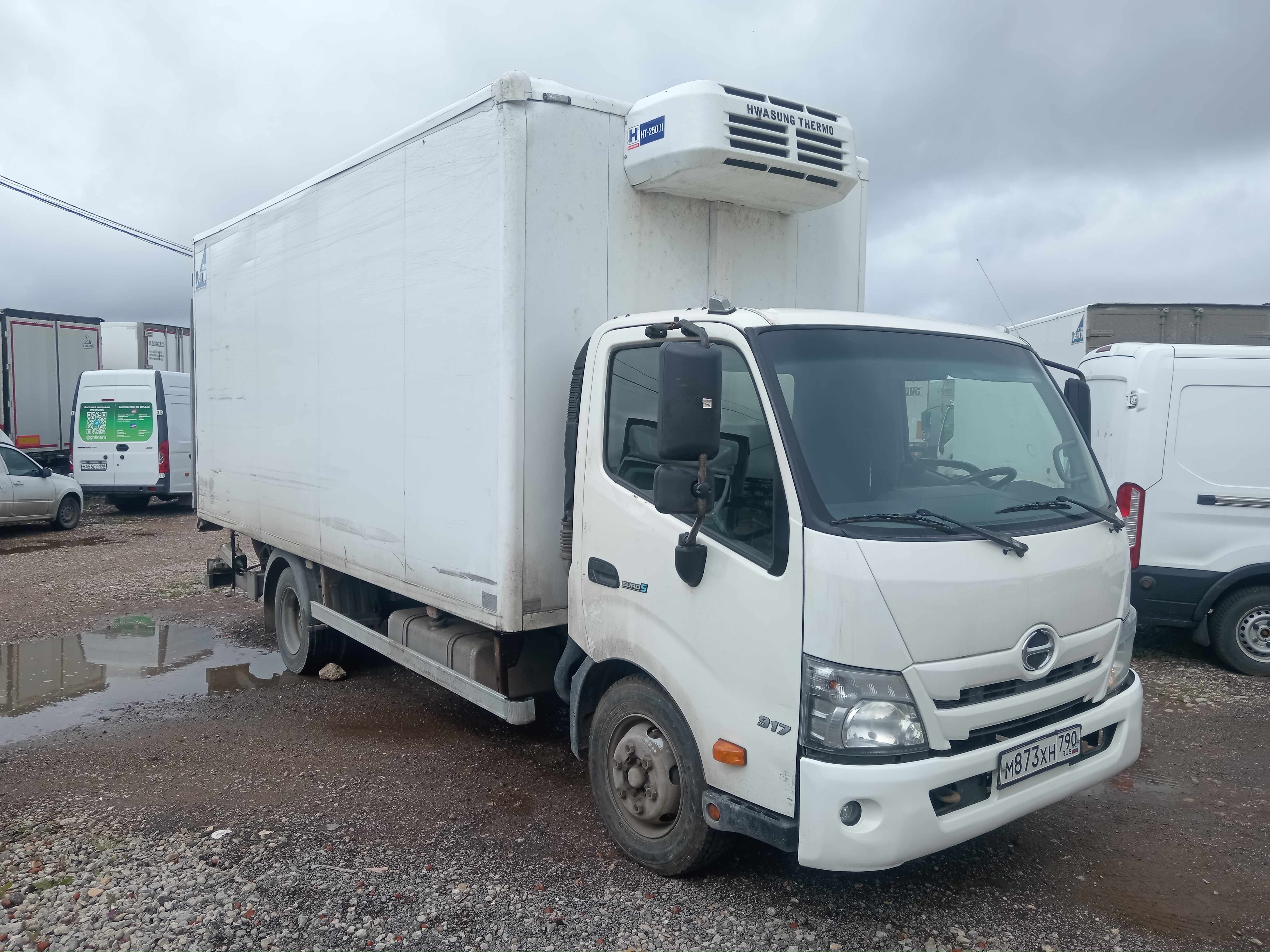 Центртранстехмаш АФ-4771* на шасси HINO 300 4x2 изотермический/рефрижератор с гидробортом (кат. C) 2022 г. - фото 2