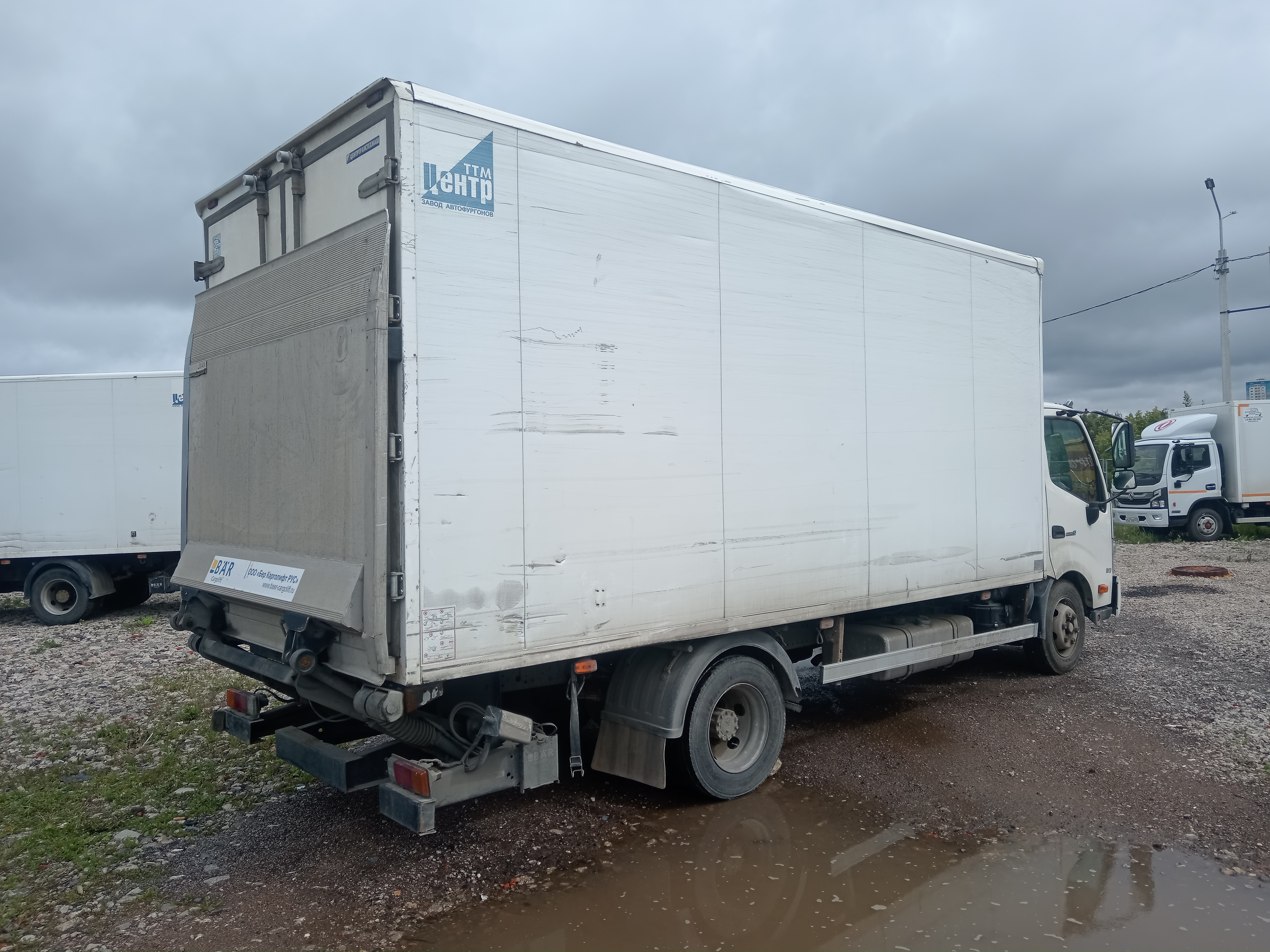 Центртранстехмаш АФ-4771* на шасси HINO 300 4x2 изотермический/рефрижератор с гидробортом (кат. C) 2022 г. - фото 6