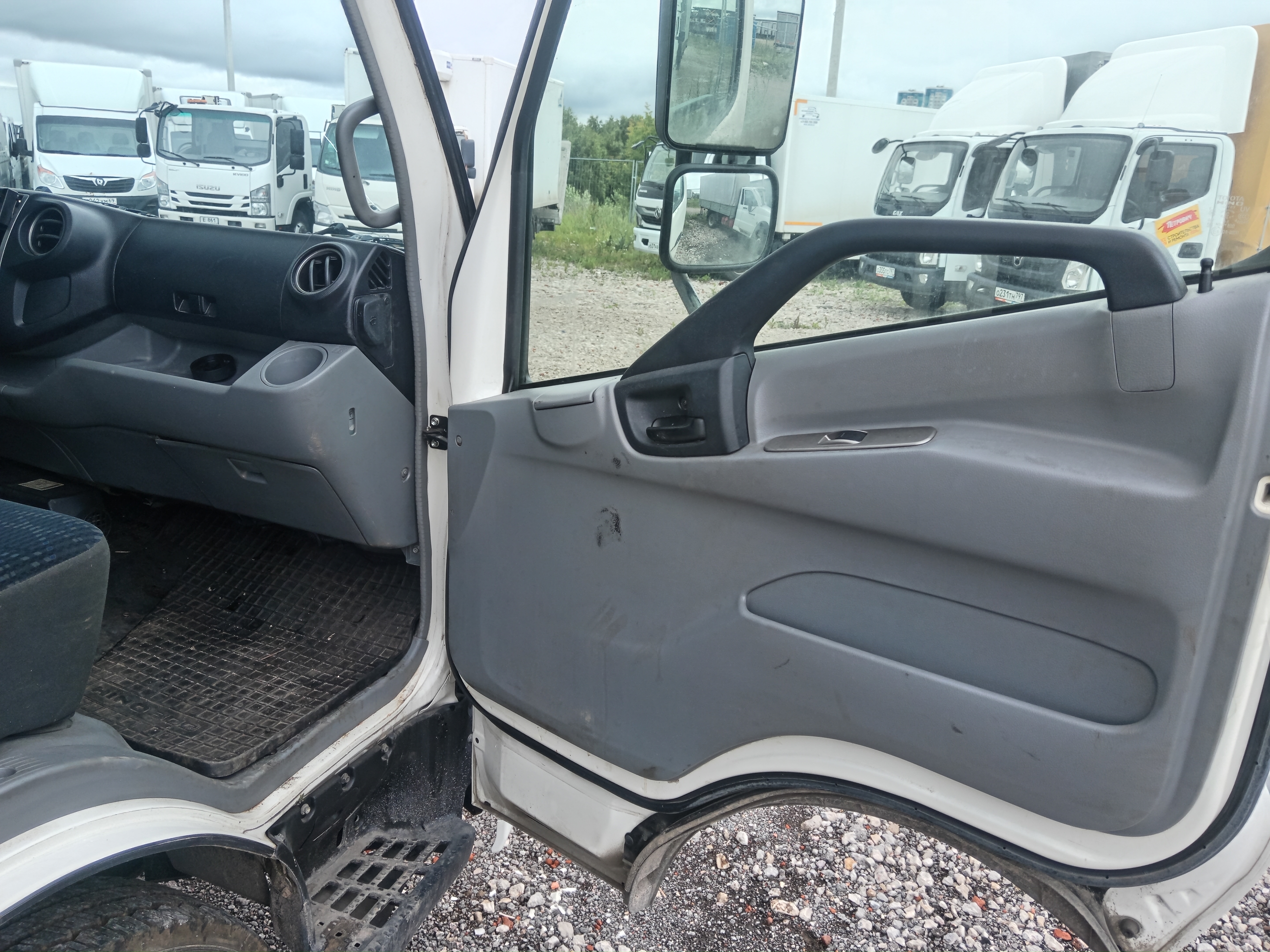 Центртранстехмаш АФ-4771* на шасси HINO 300 4x2 изотермический/рефрижератор с гидробортом (кат. C) 2022 г. - фото 11