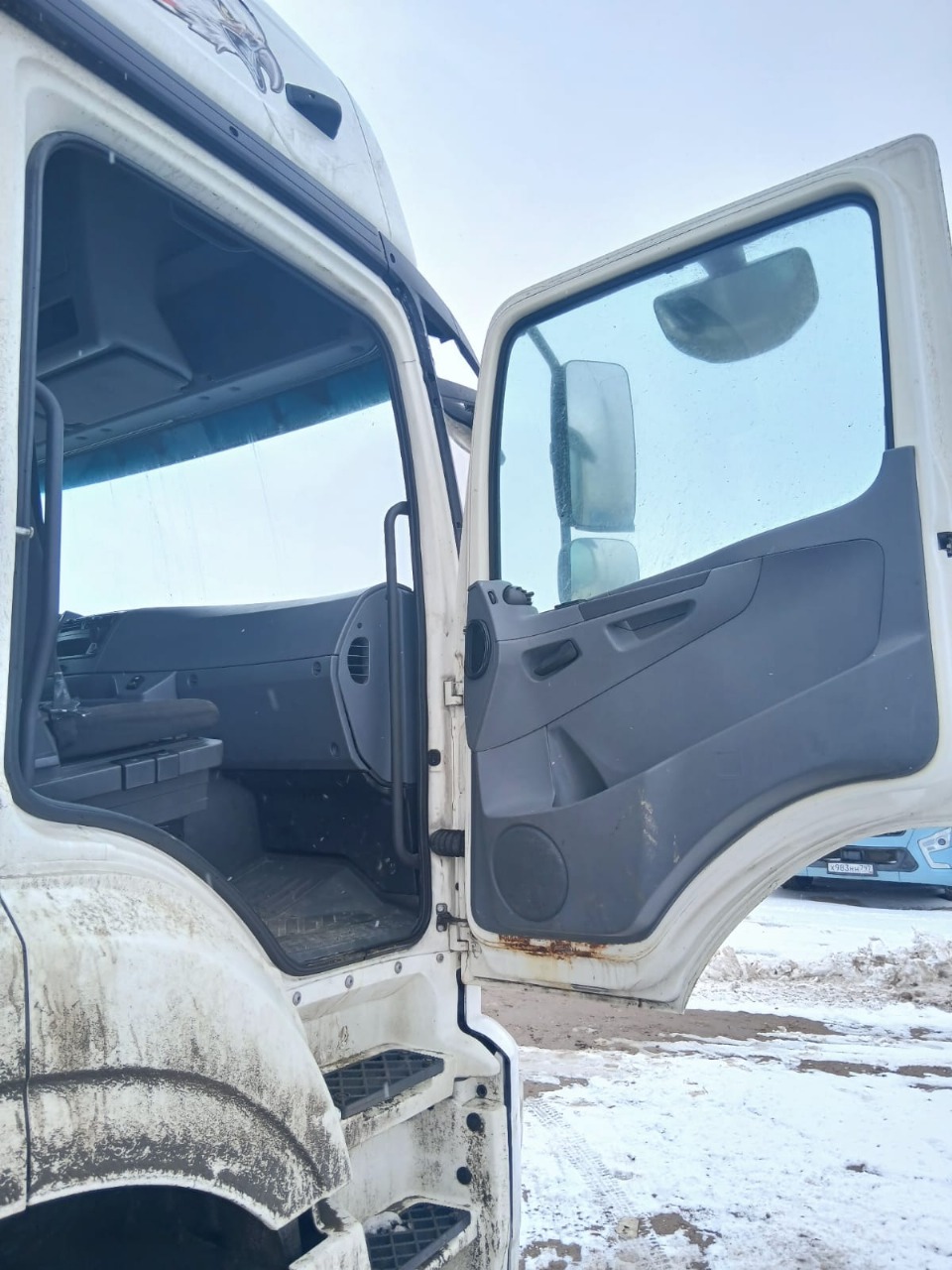 КамАЗ 5490 4x2 Седельный тягач 2018 г. - фото 6