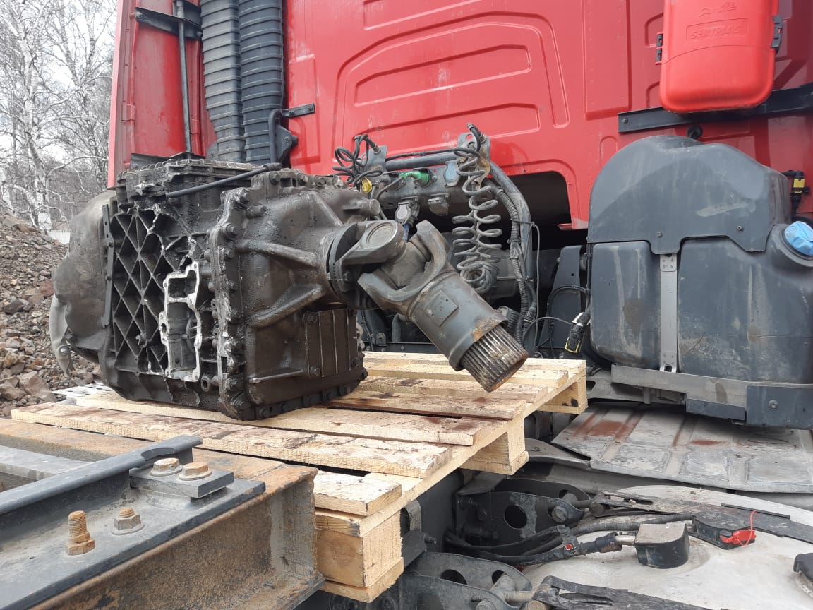 Volvo FH 6x2 Седельный тягач 2021 г. - фото 10