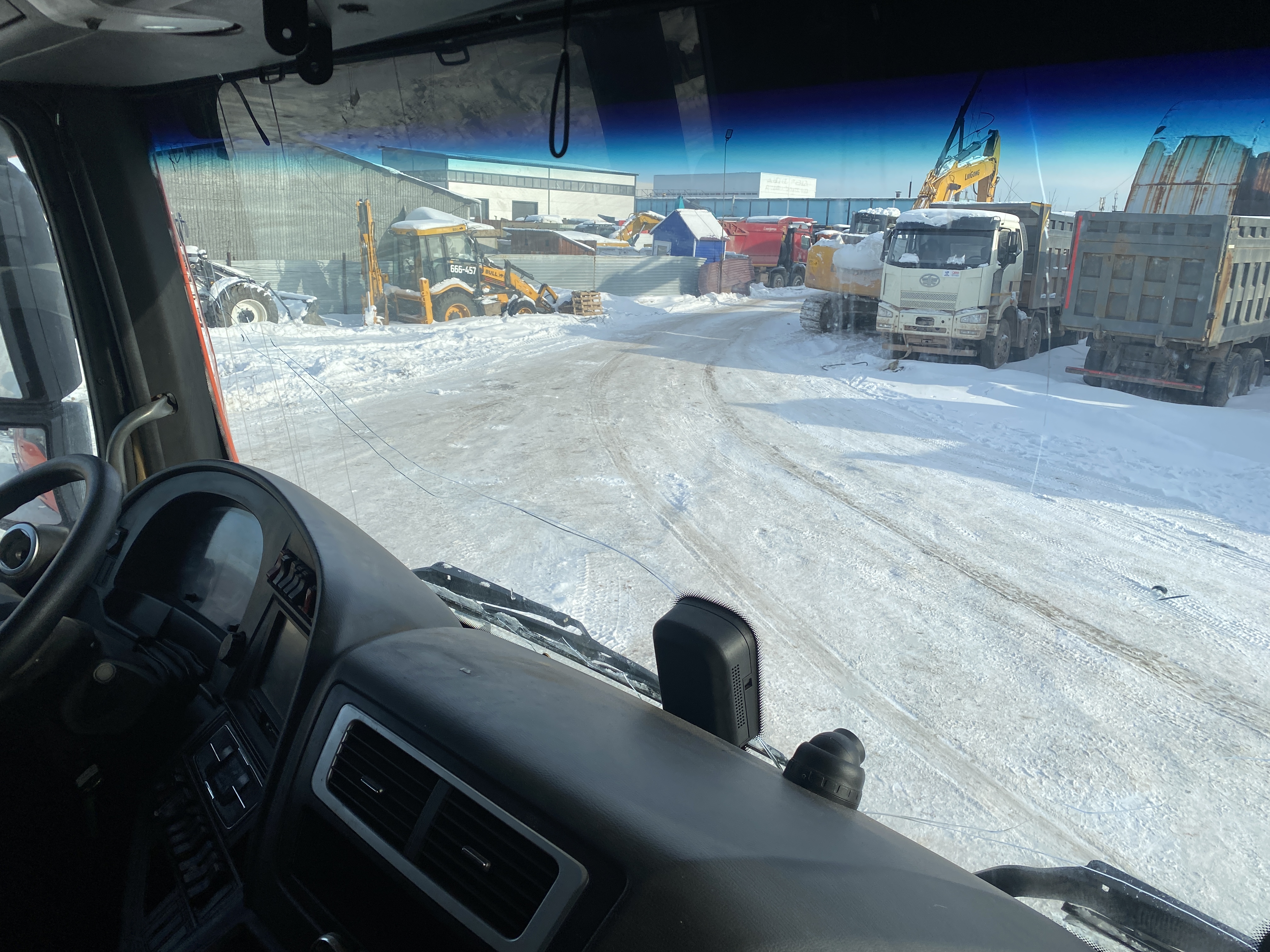 SITRAK C7H 6x4 Седельный тягач 2023 г. - фото 14