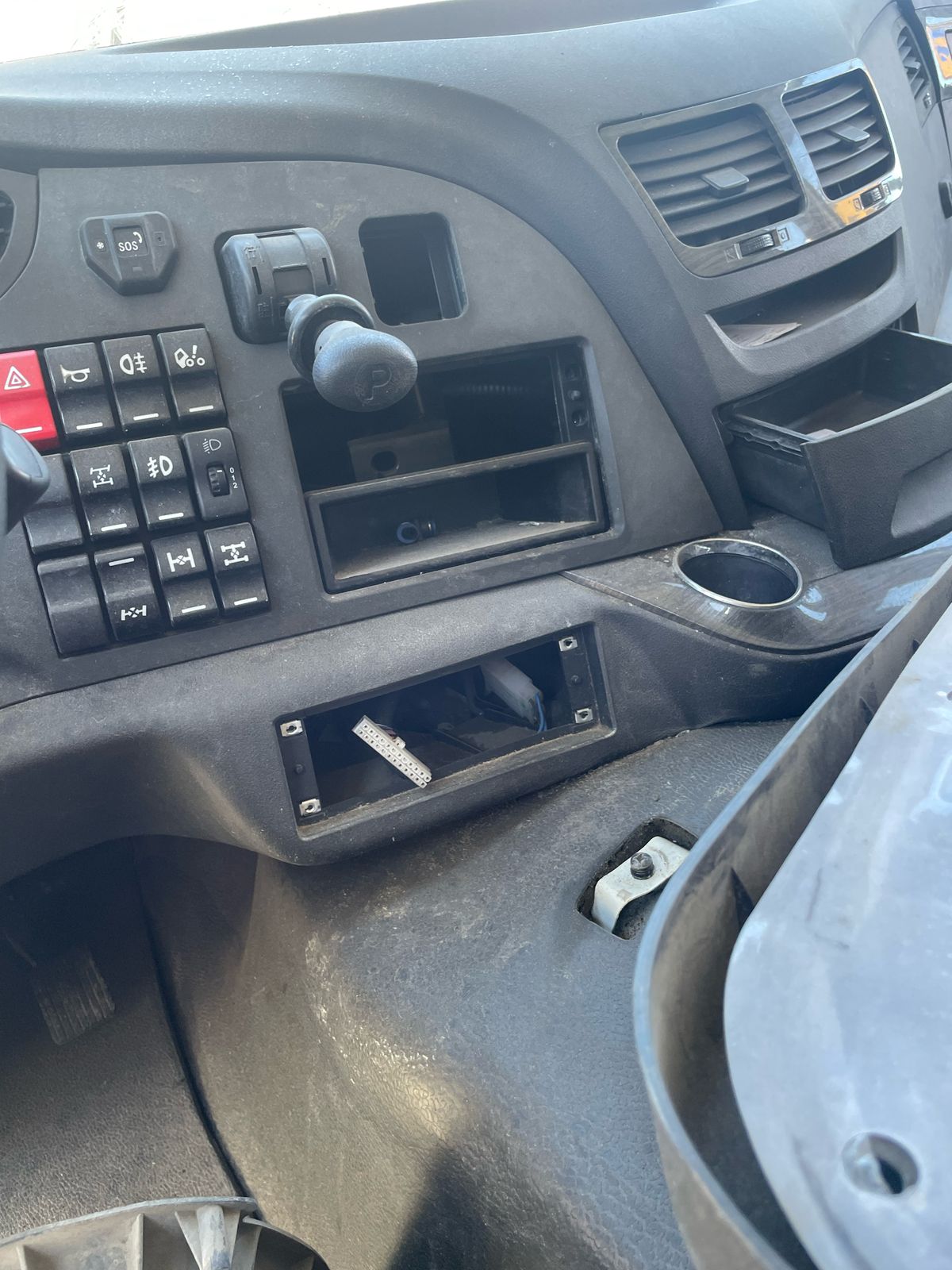 FAW J6 6x6 Самосвал 2022 г. - фото 3