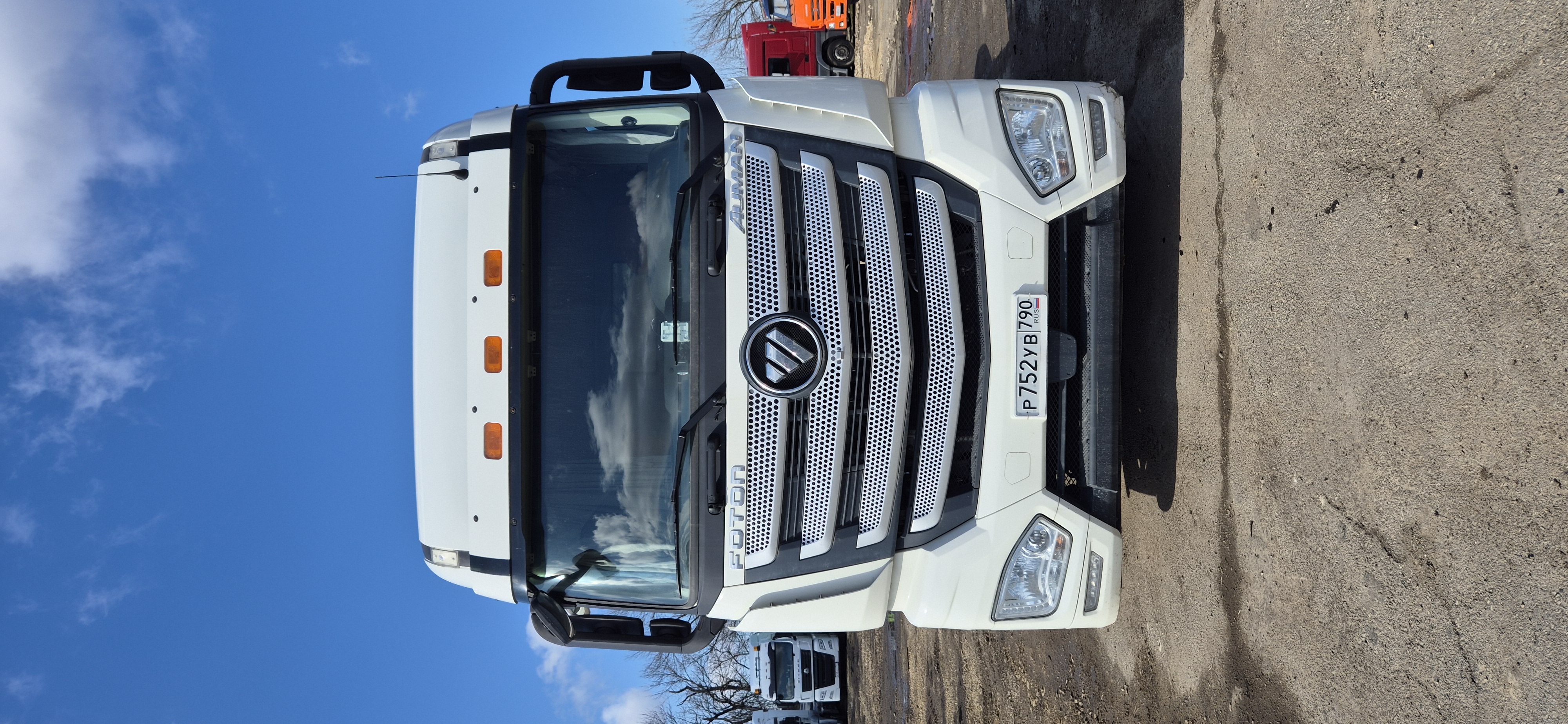 Foton AUMAN 4x2 Седельный тягач 2023 г.