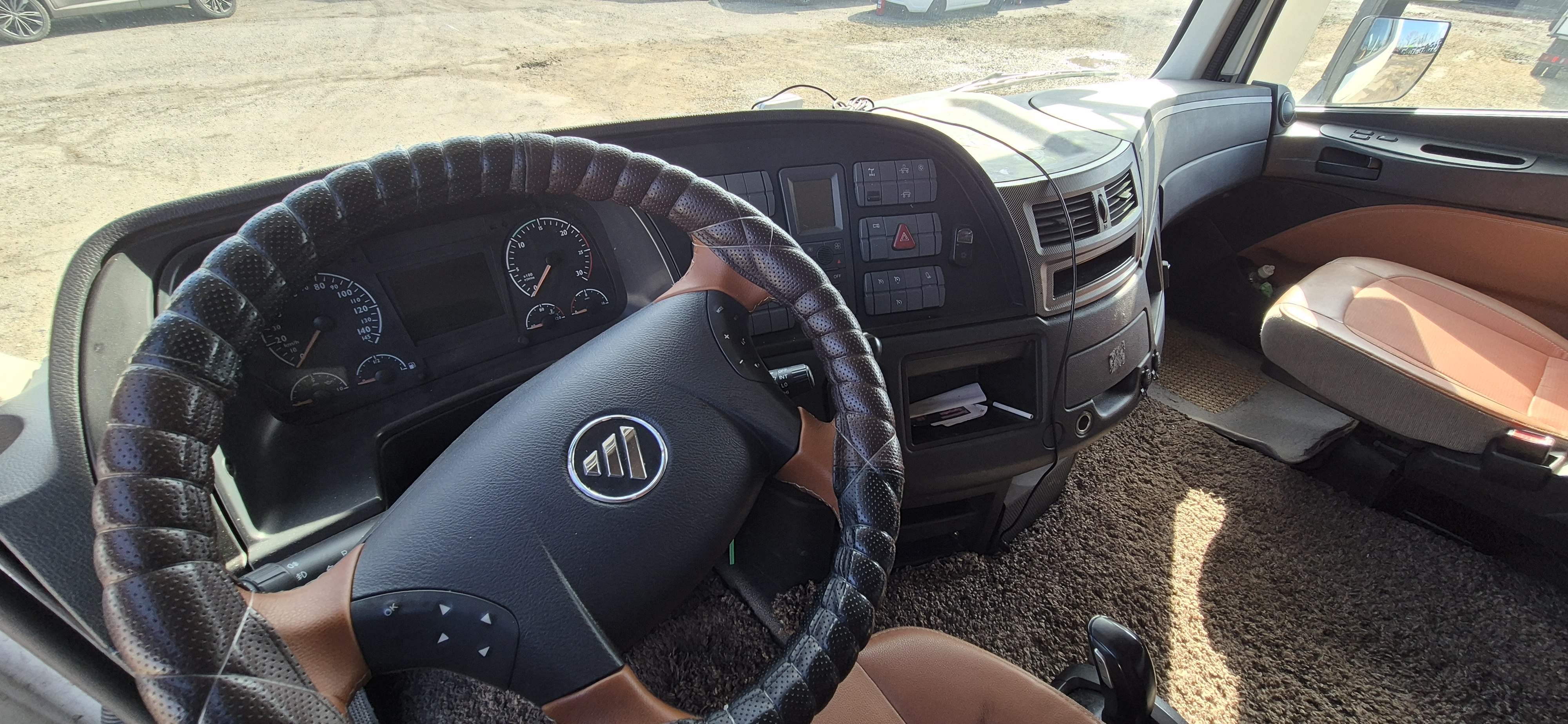 Foton AUMAN 4x2 Седельный тягач 2023 г. - фото 9