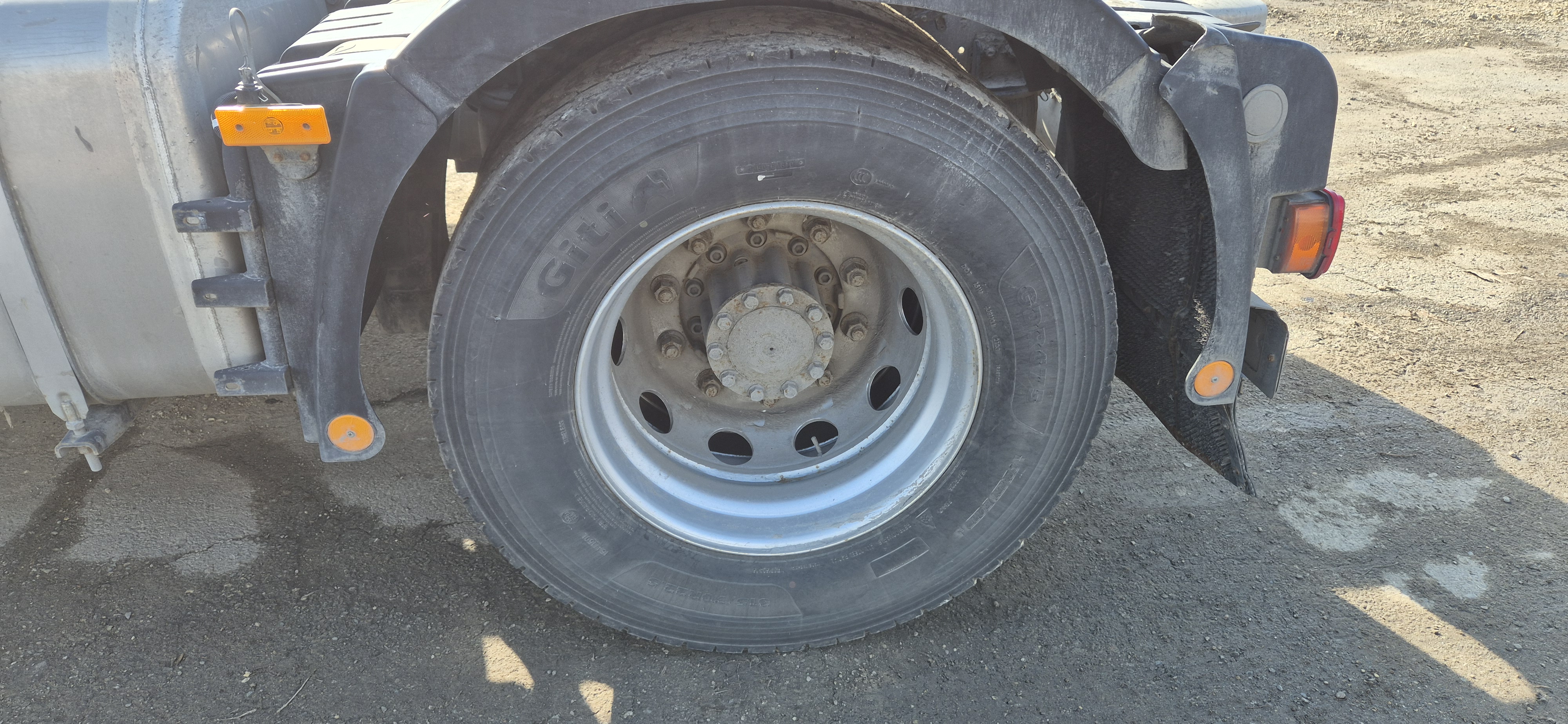 Foton AUMAN 4x2 Седельный тягач 2023 г. - фото 13