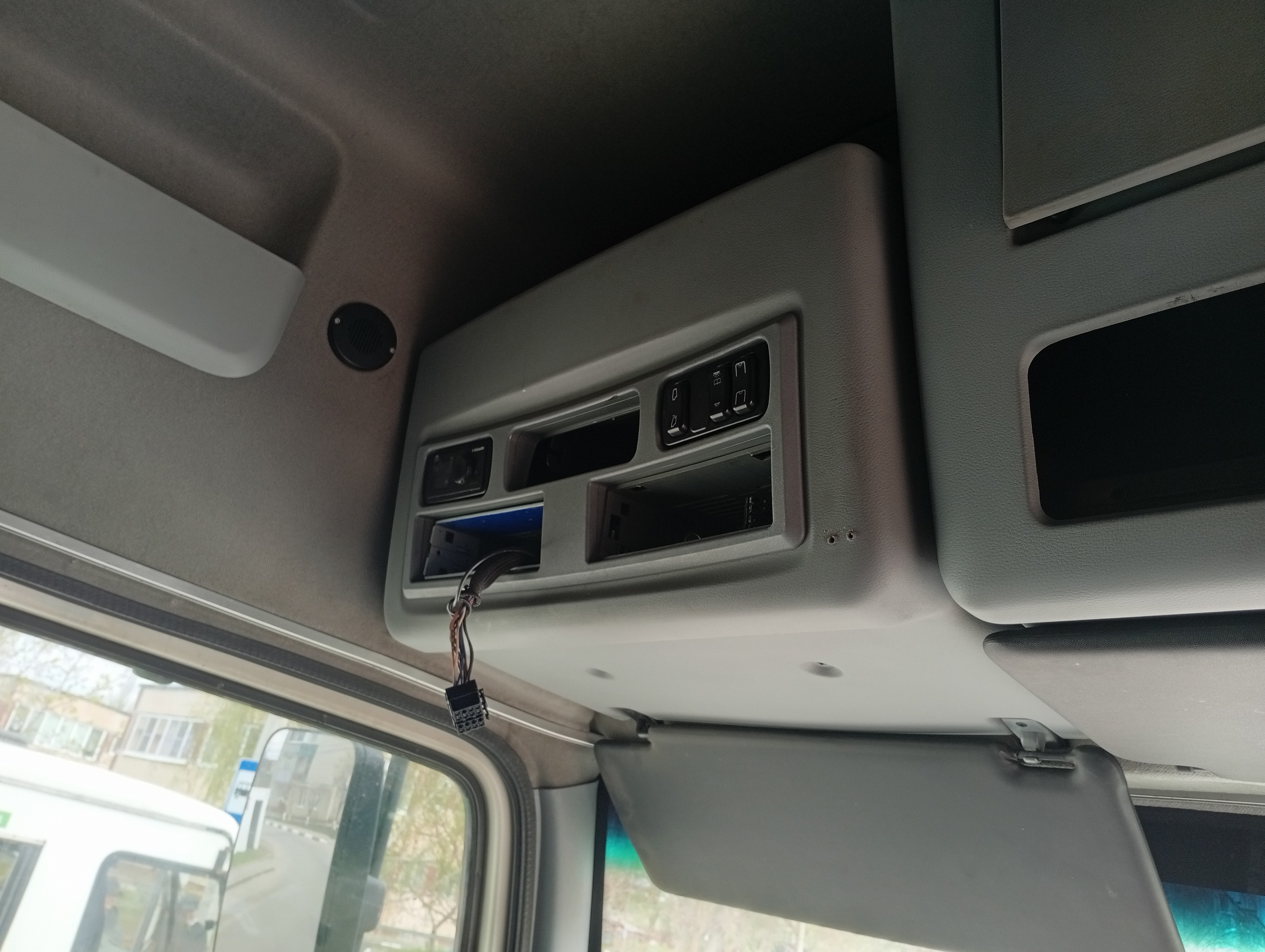 КамАЗ 5490 4x2 Седельный тягач 2020 г. - фото 8