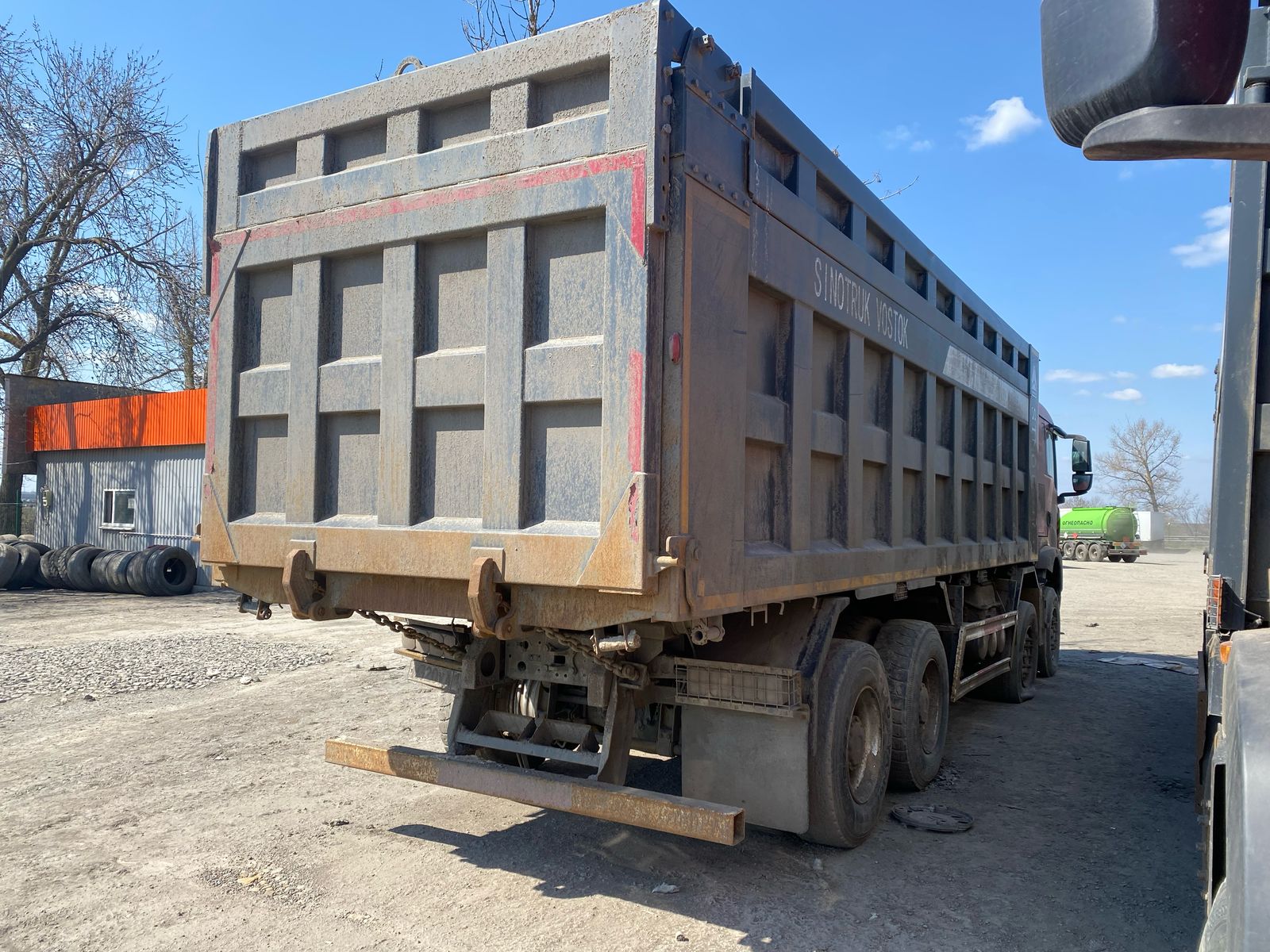 Howo T5G 8x4 Самосвал 2023 г. - фото 4