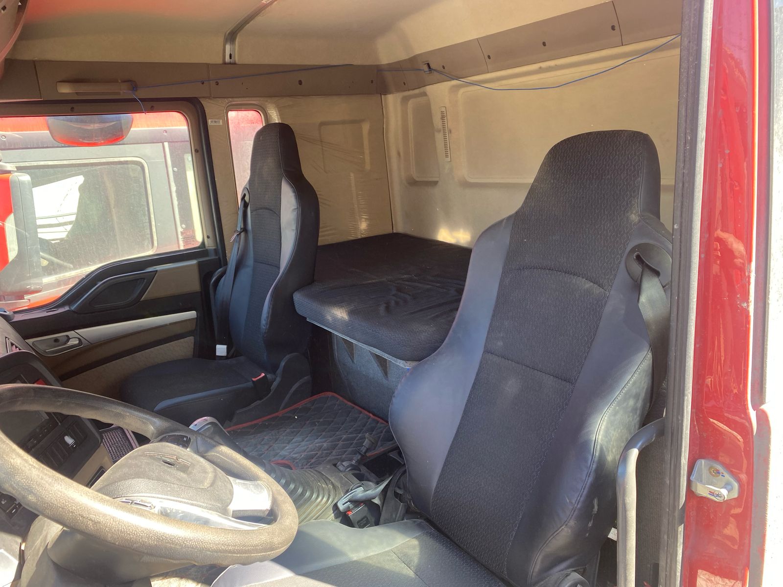 Howo T5G 8x4 Самосвал 2023 г. - фото 10