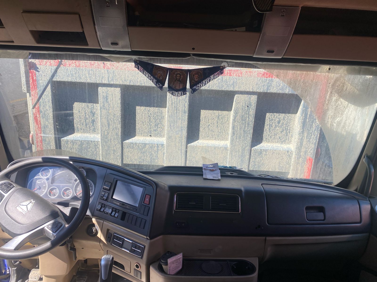 Howo T5G 8x4 Самосвал 2023 г. - фото 8