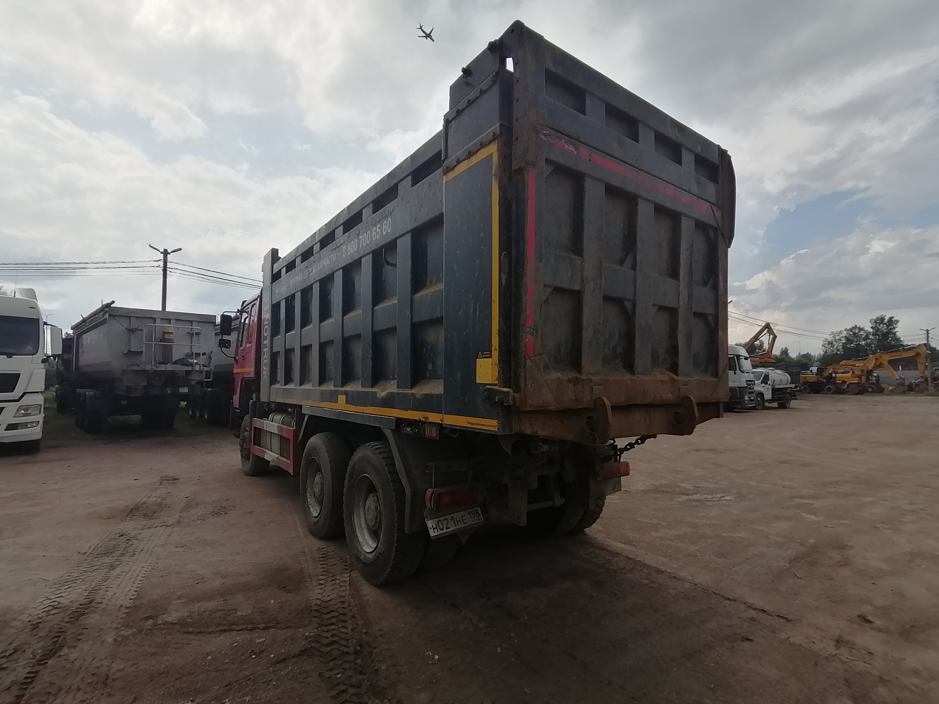 Howo ZZ* 6x4 Самосвал 2022 г. - фото 11