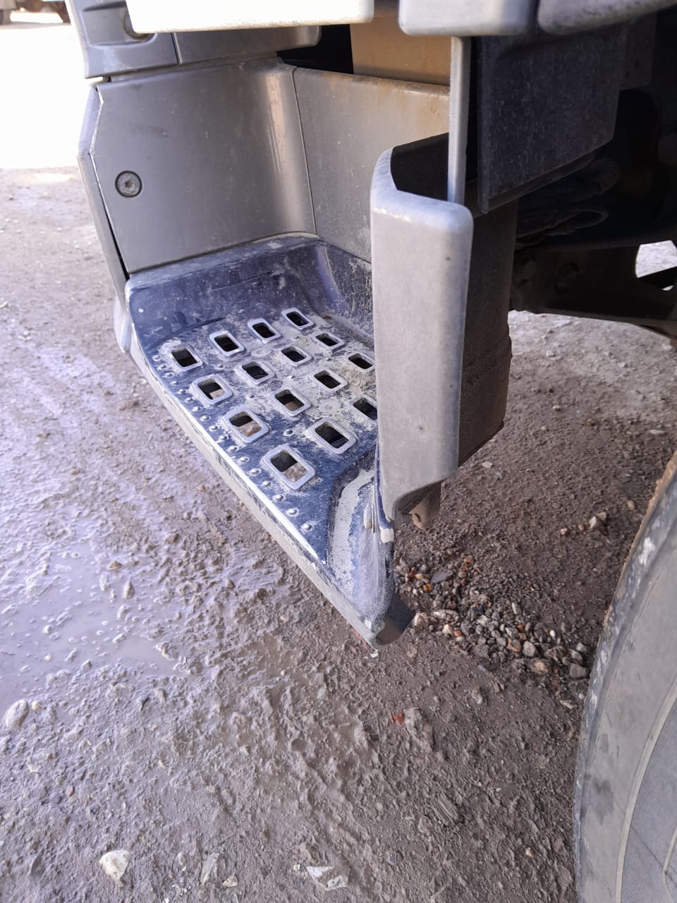 DAF XF 4x2 Седельный тягач 2018 г. - фото 20