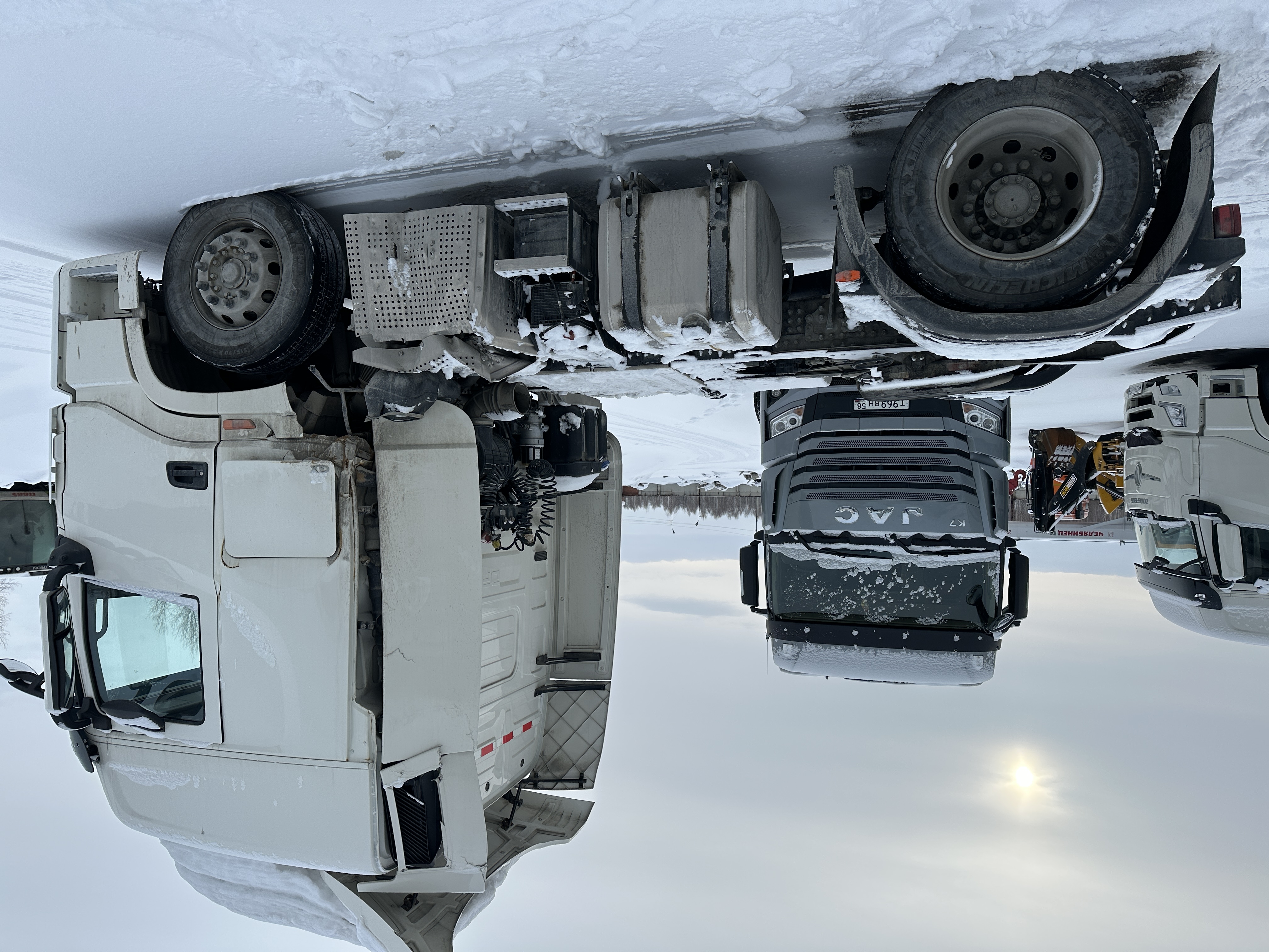 DongFeng GX 4x2 Седельный тягач 2023 г. - фото 4