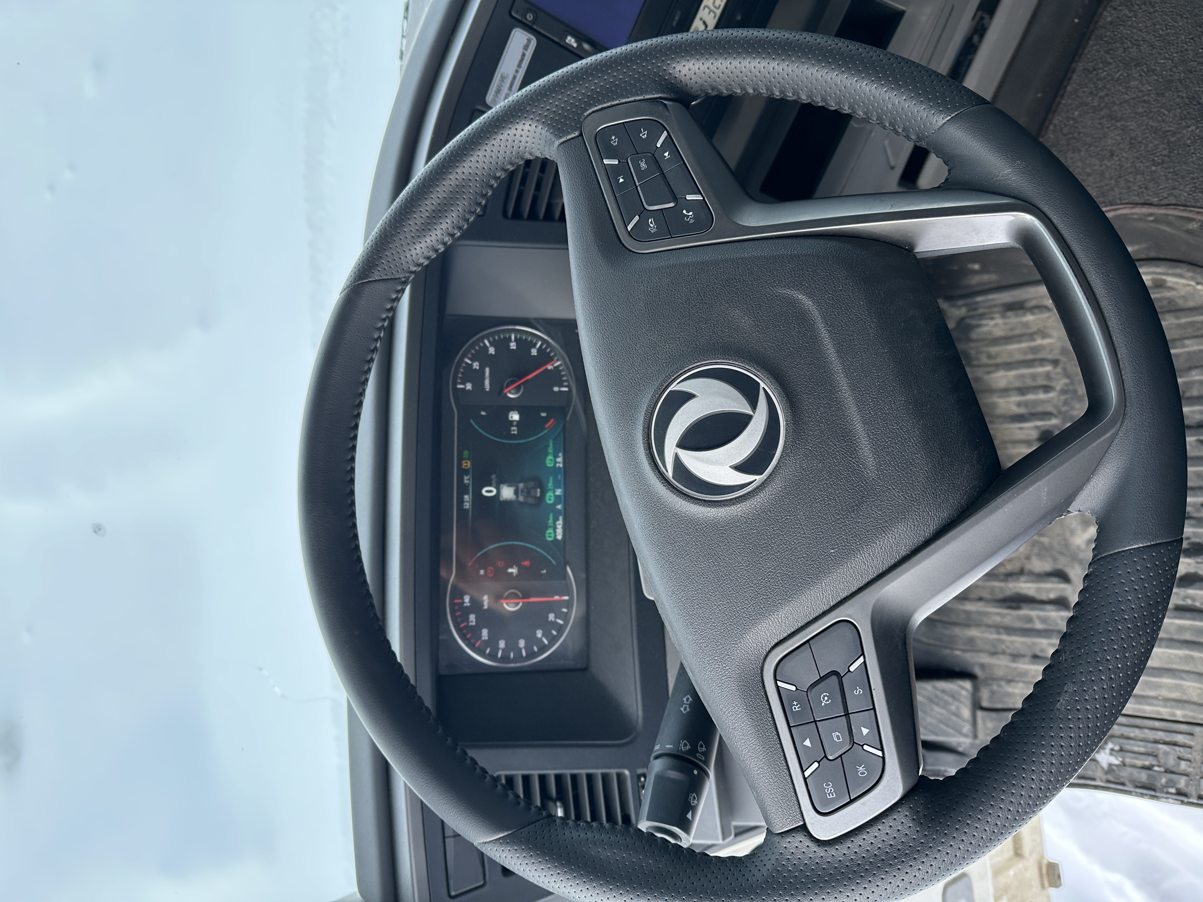 DongFeng GX 4x2 Седельный тягач 2023 г. - фото 9