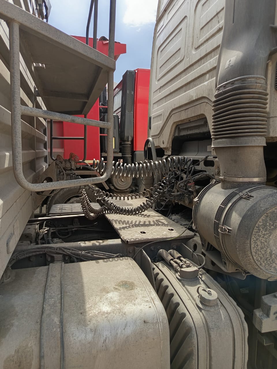 КамАЗ 5490 4x2 Седельный тягач 2017 г. - фото 15