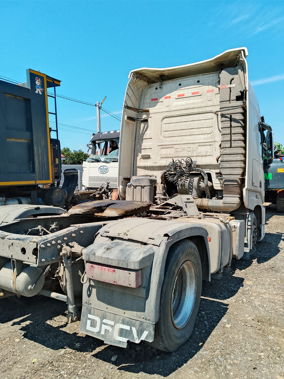 DongFeng DFH 4x2 Седельный тягач 2023 г. - фото 4