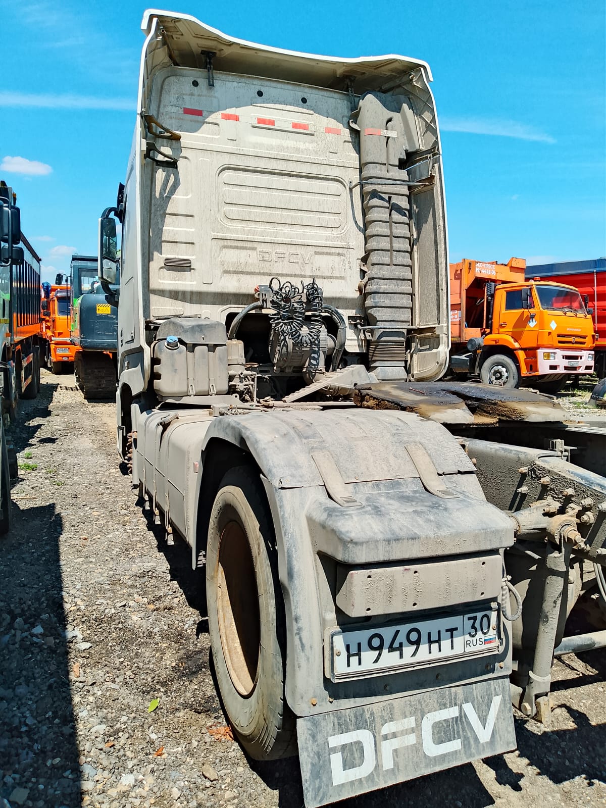 DongFeng DFH 4x2 Седельный тягач 2023 г. - фото 5