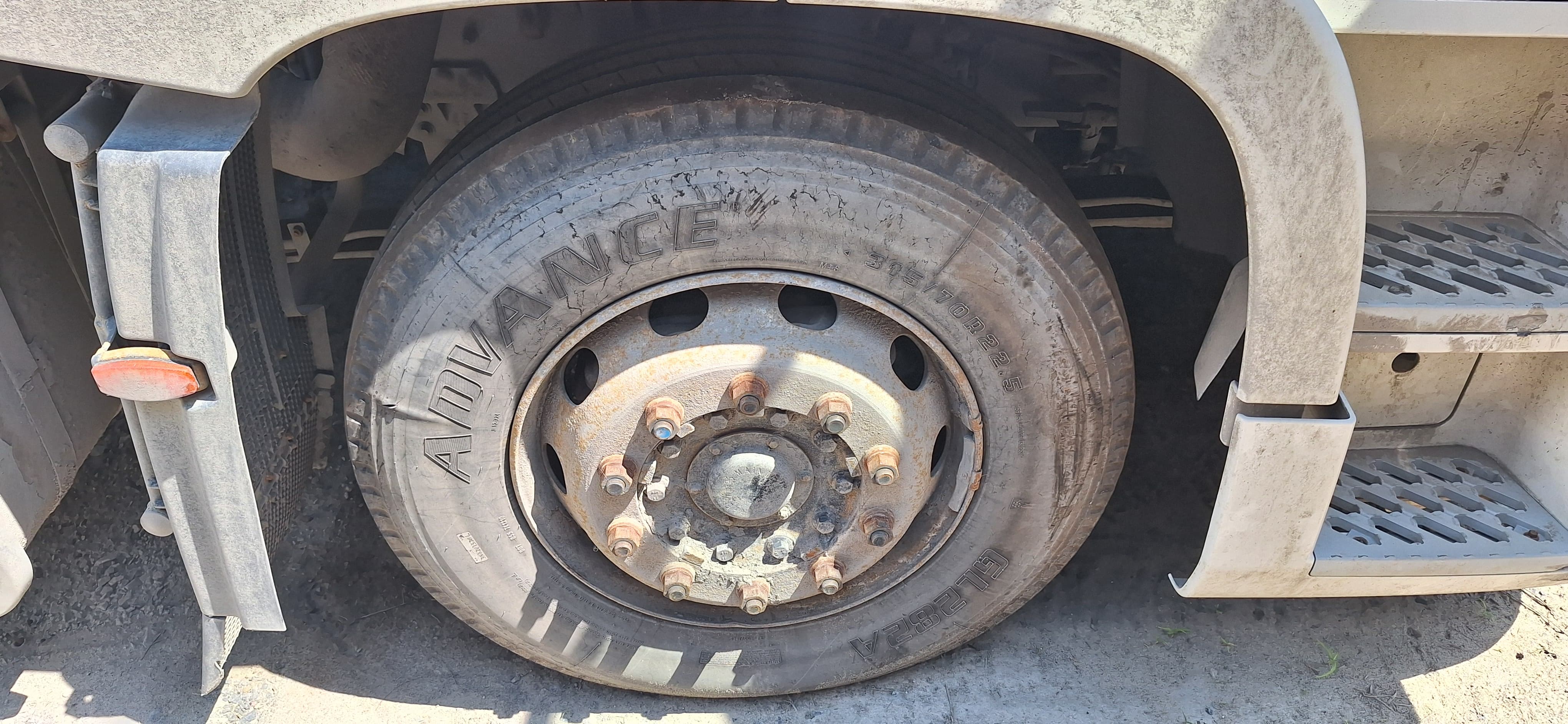 DongFeng DFH 4x2 Седельный тягач 2023 г. - фото 11