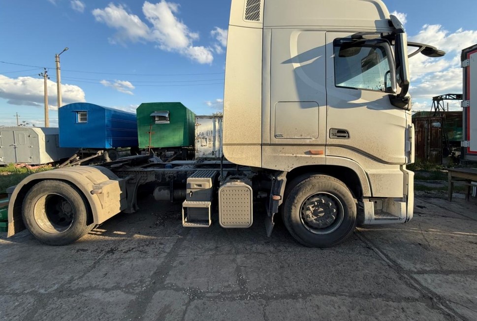 DongFeng DFH 4x2 Седельный тягач 2023 г. - фото 5