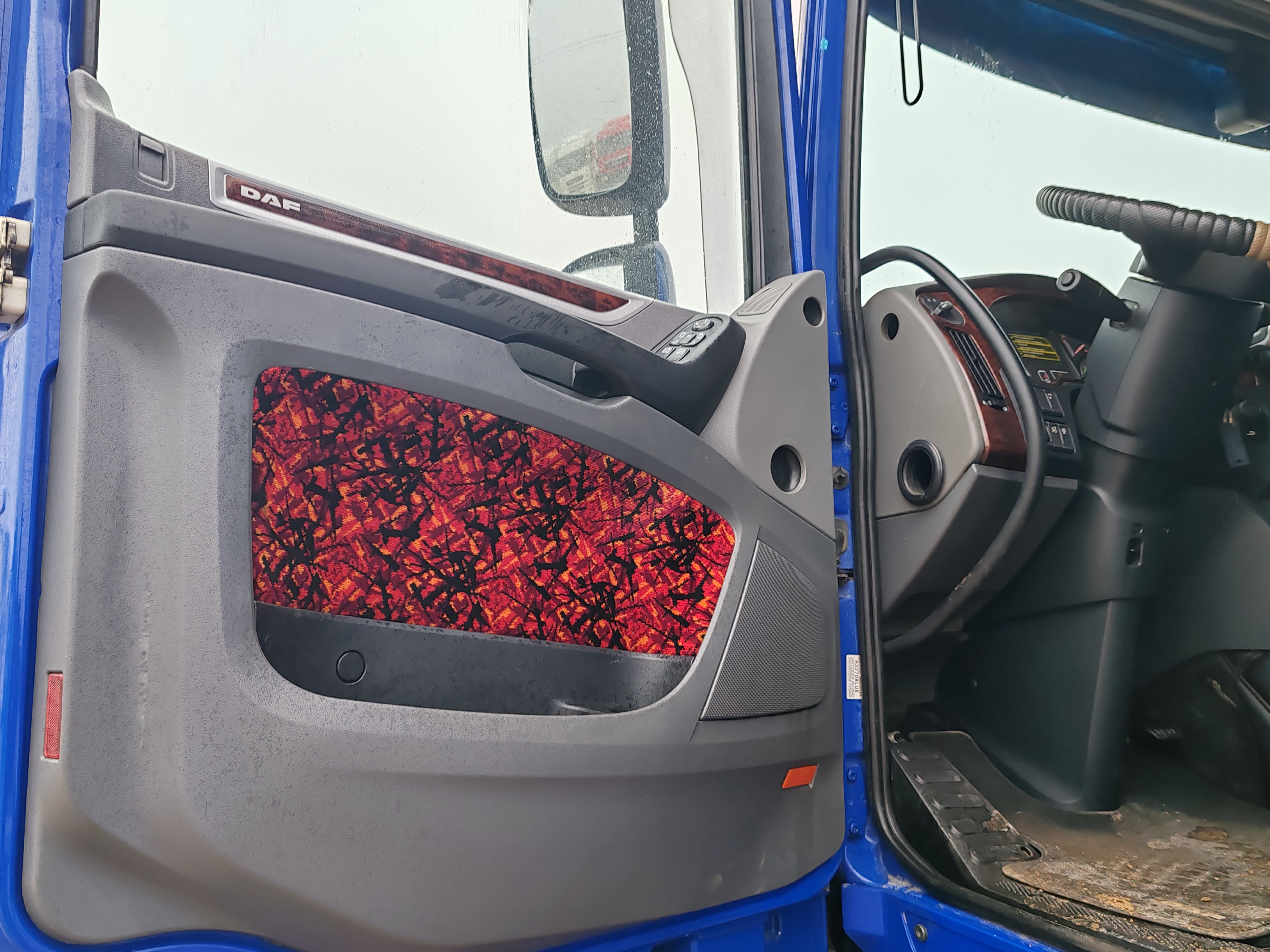 DAF XF 6x2 Седельный тягач 2017 г. - фото 9