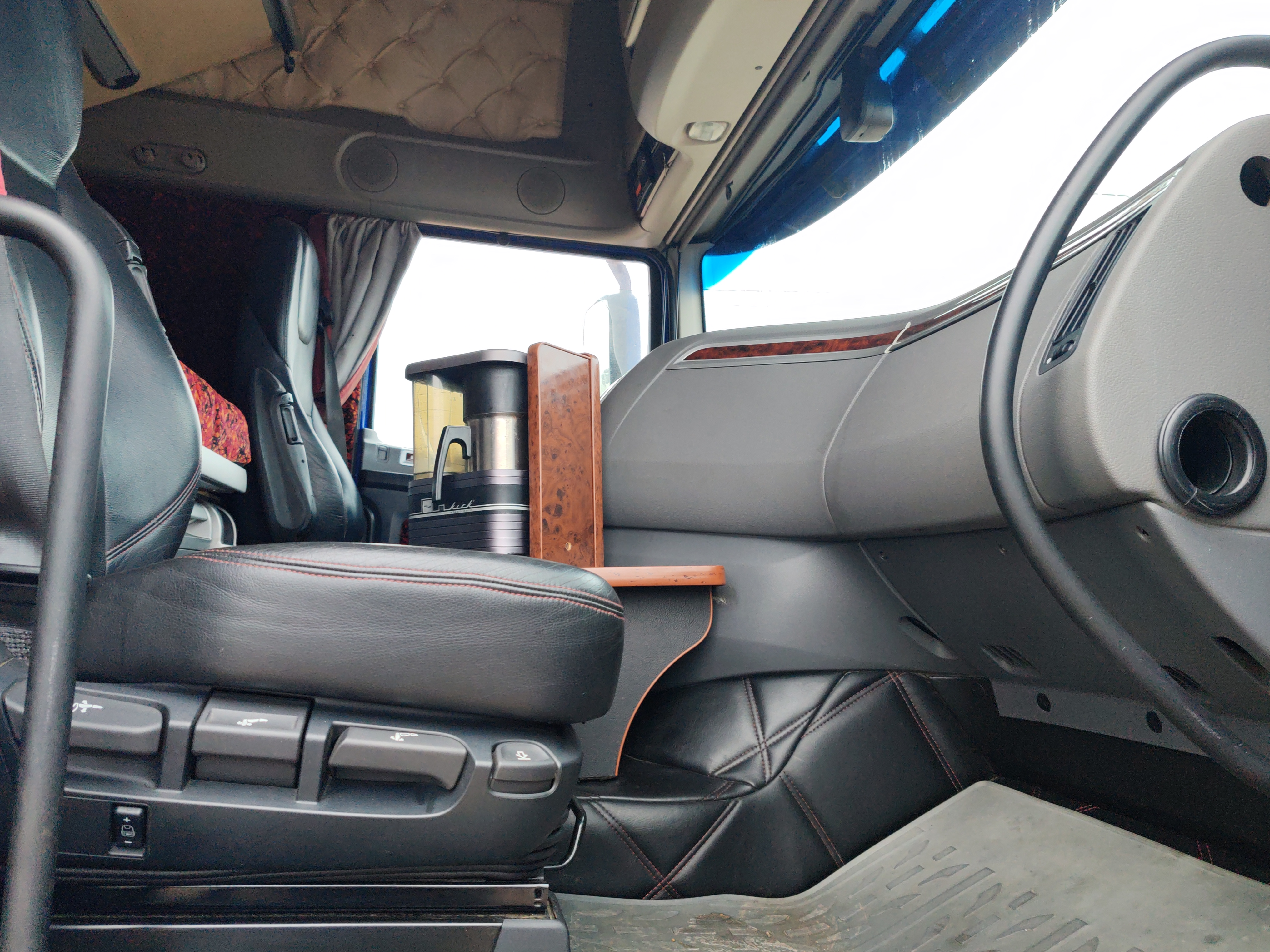 DAF XF 6x2 Седельный тягач 2017 г. - фото 12