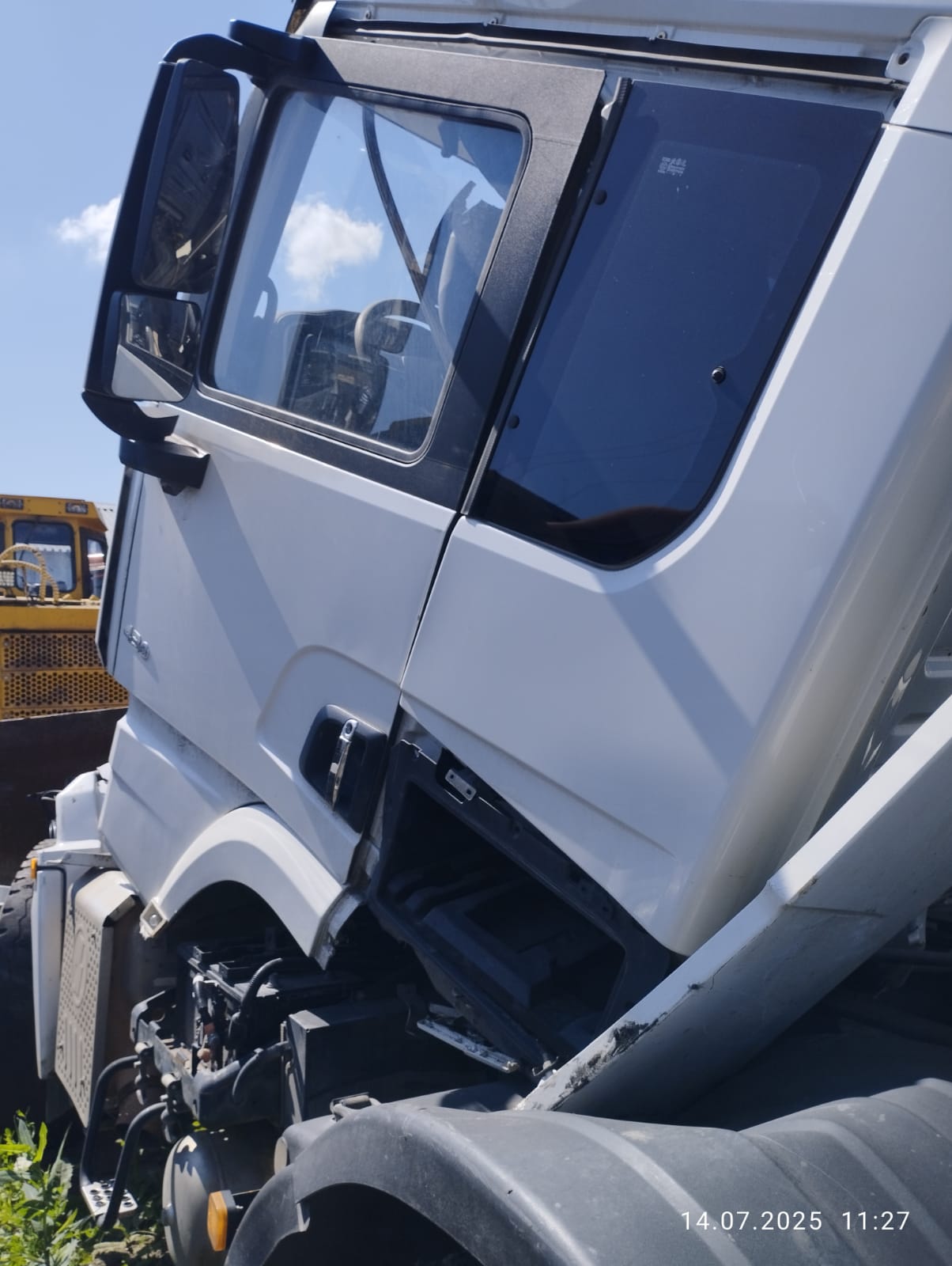 Shacman (Shaanxi) SX* 6x4 Седельный тягач 2023 г. - фото 4