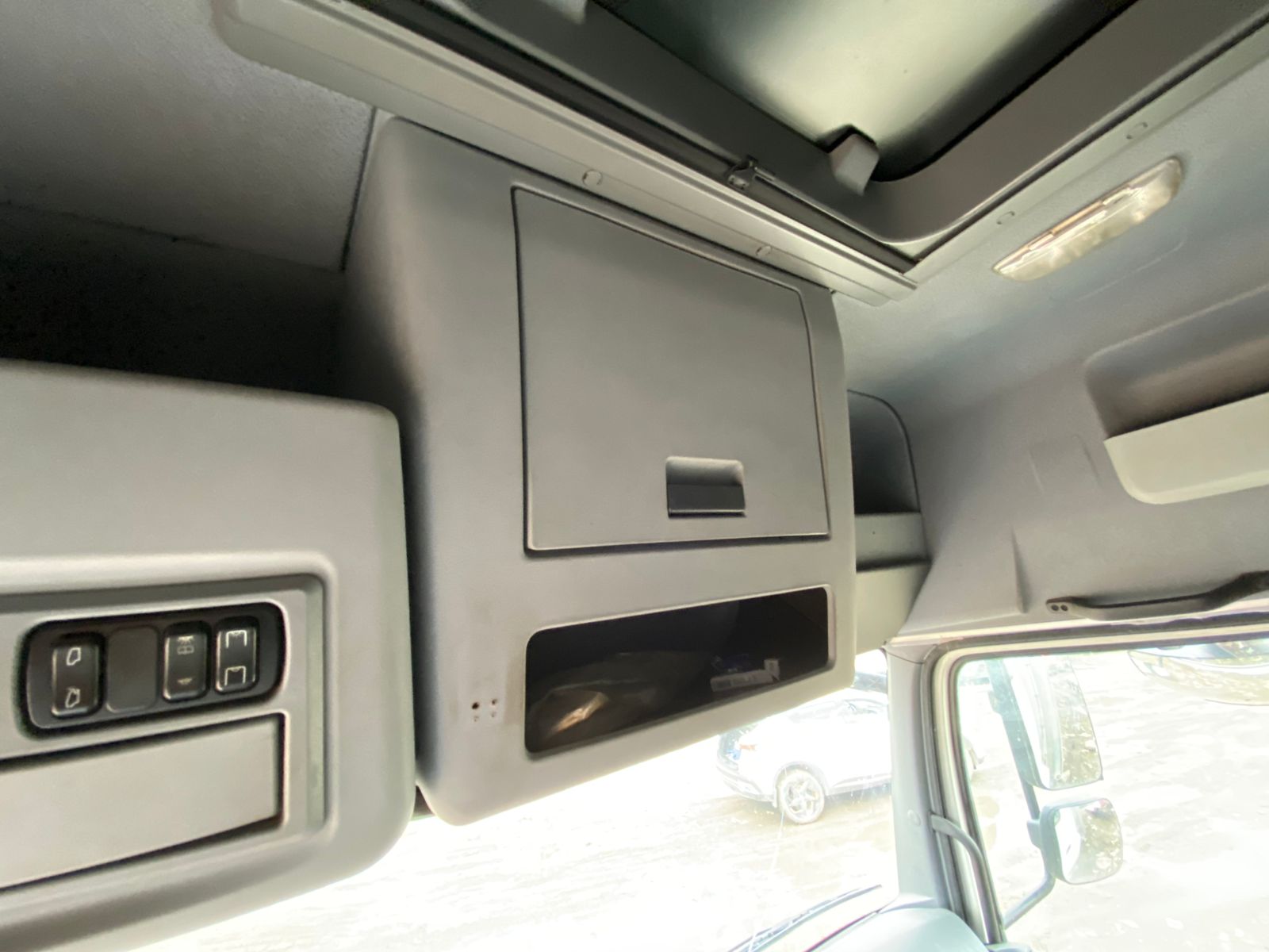 КамАЗ 5490 4x2 Седельный тягач 2020 г. - фото 11