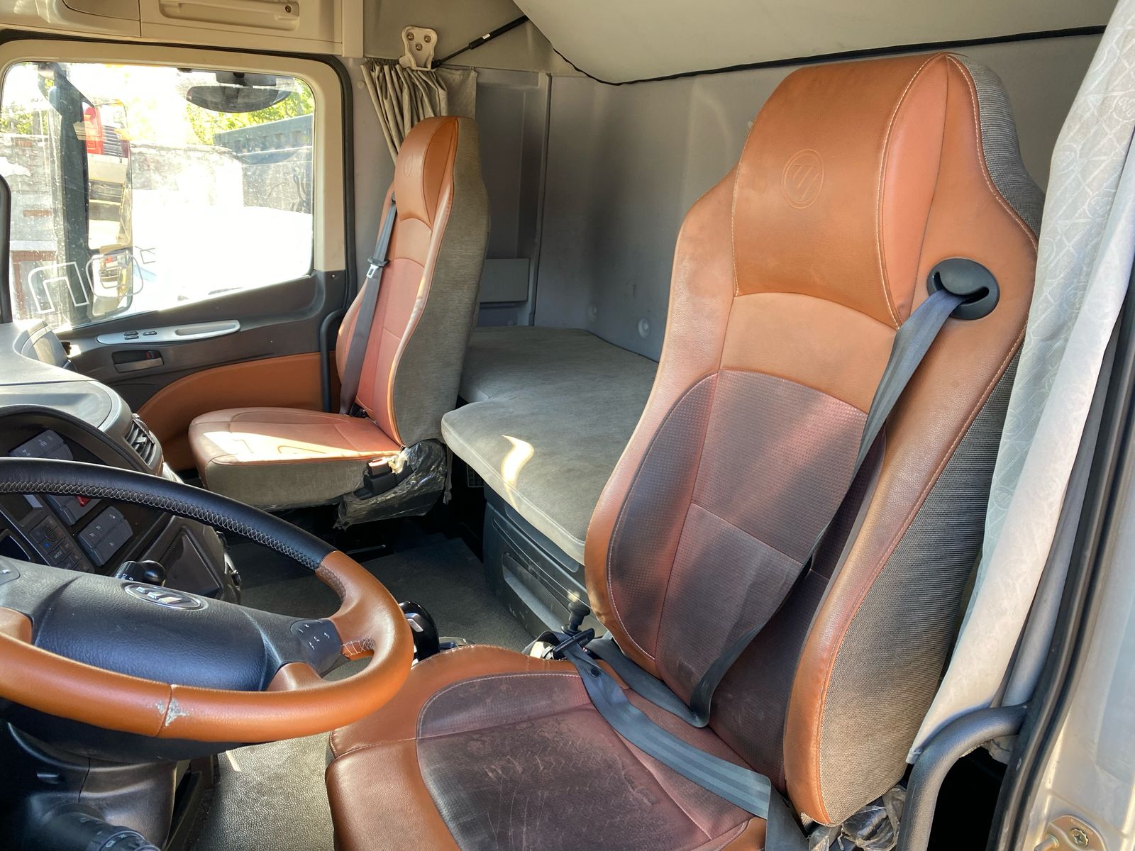 Foton AUMAN 4x2 Седельный тягач 2023 г. - фото 12