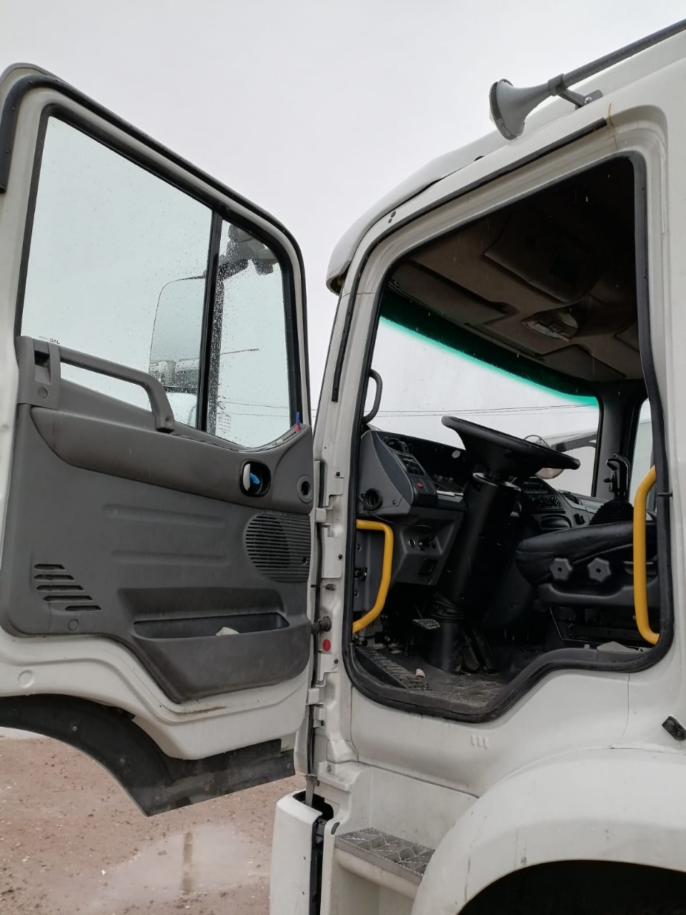 JAC N200 4x2 Изотермический/рефрижератор с гидробортом 2023 г. - фото 5