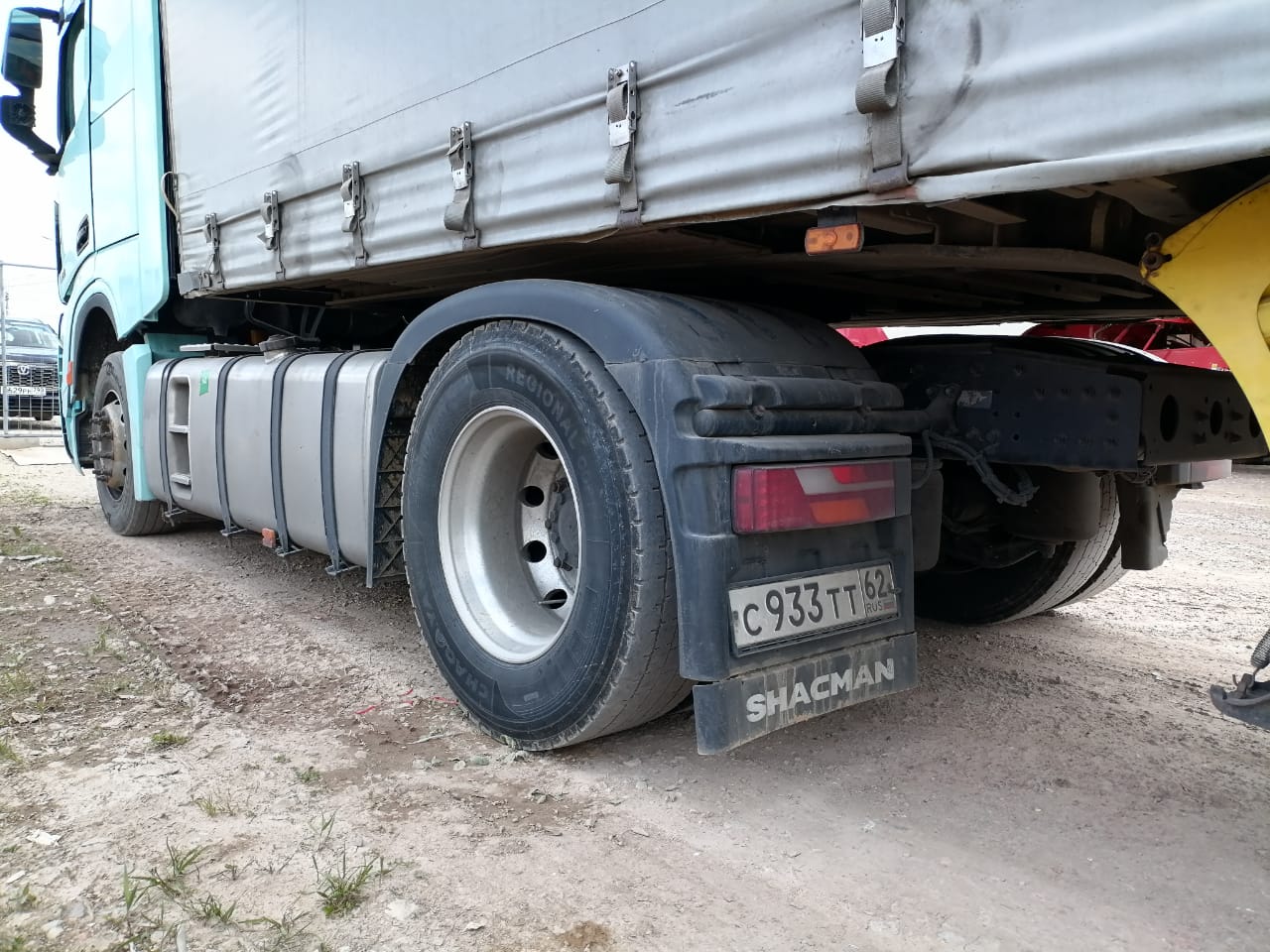 Shacman (Shaanxi) SX* 4x2 Седельный тягач 2023 г. - фото 4